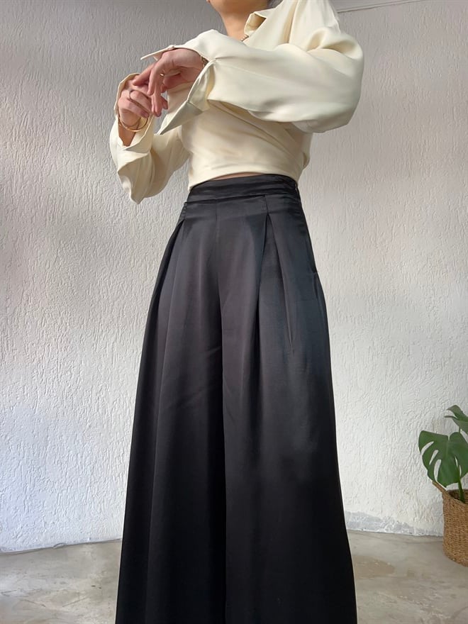 Pileli Saten Pantolon - Siyah - Dominatrend