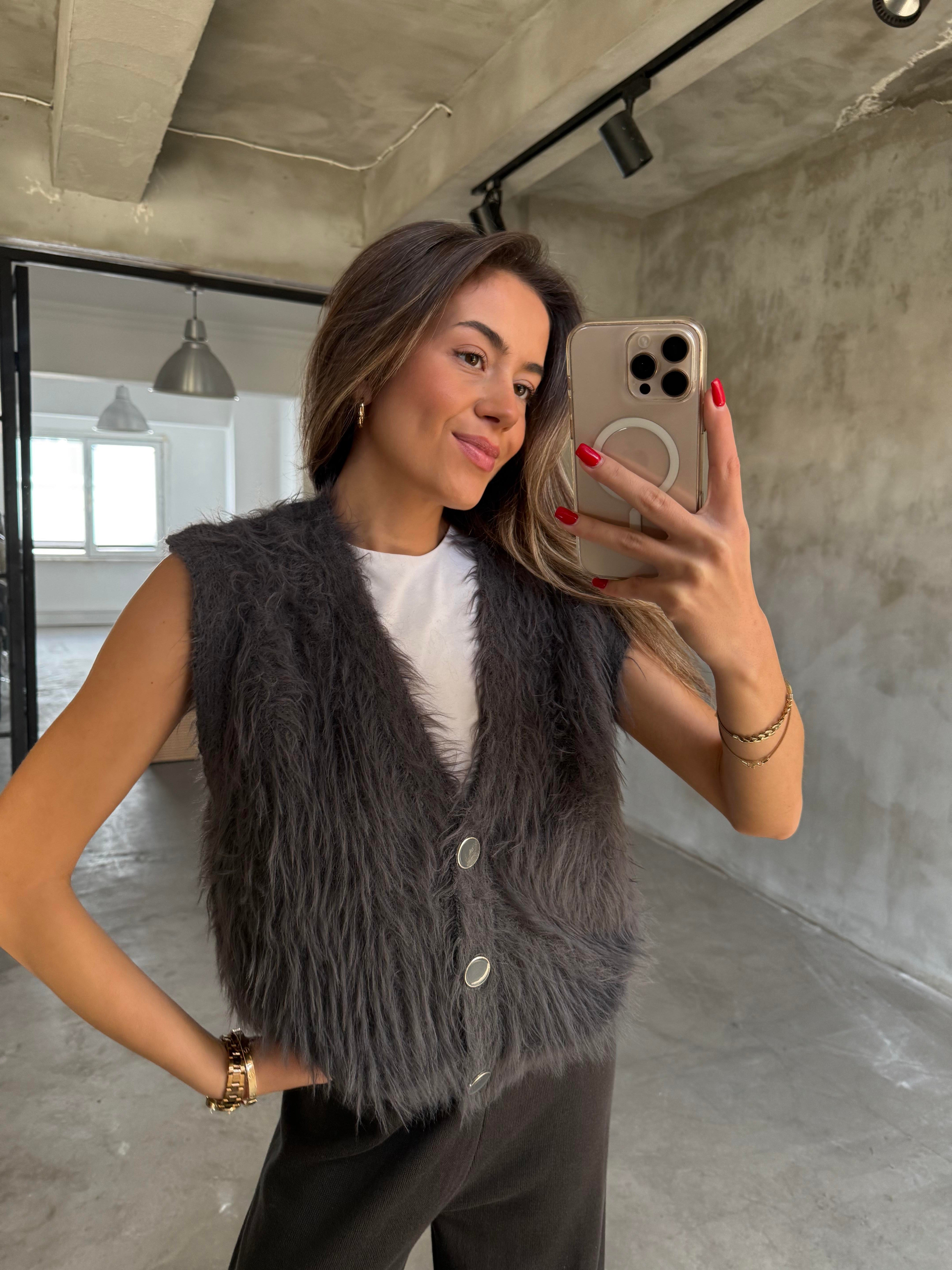 Sakallı Yelek Füme - Dominatrend