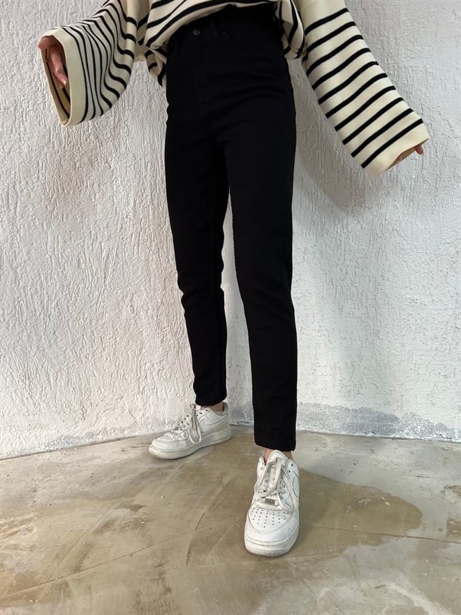 Siyah Mom Jean  - Dominatrend