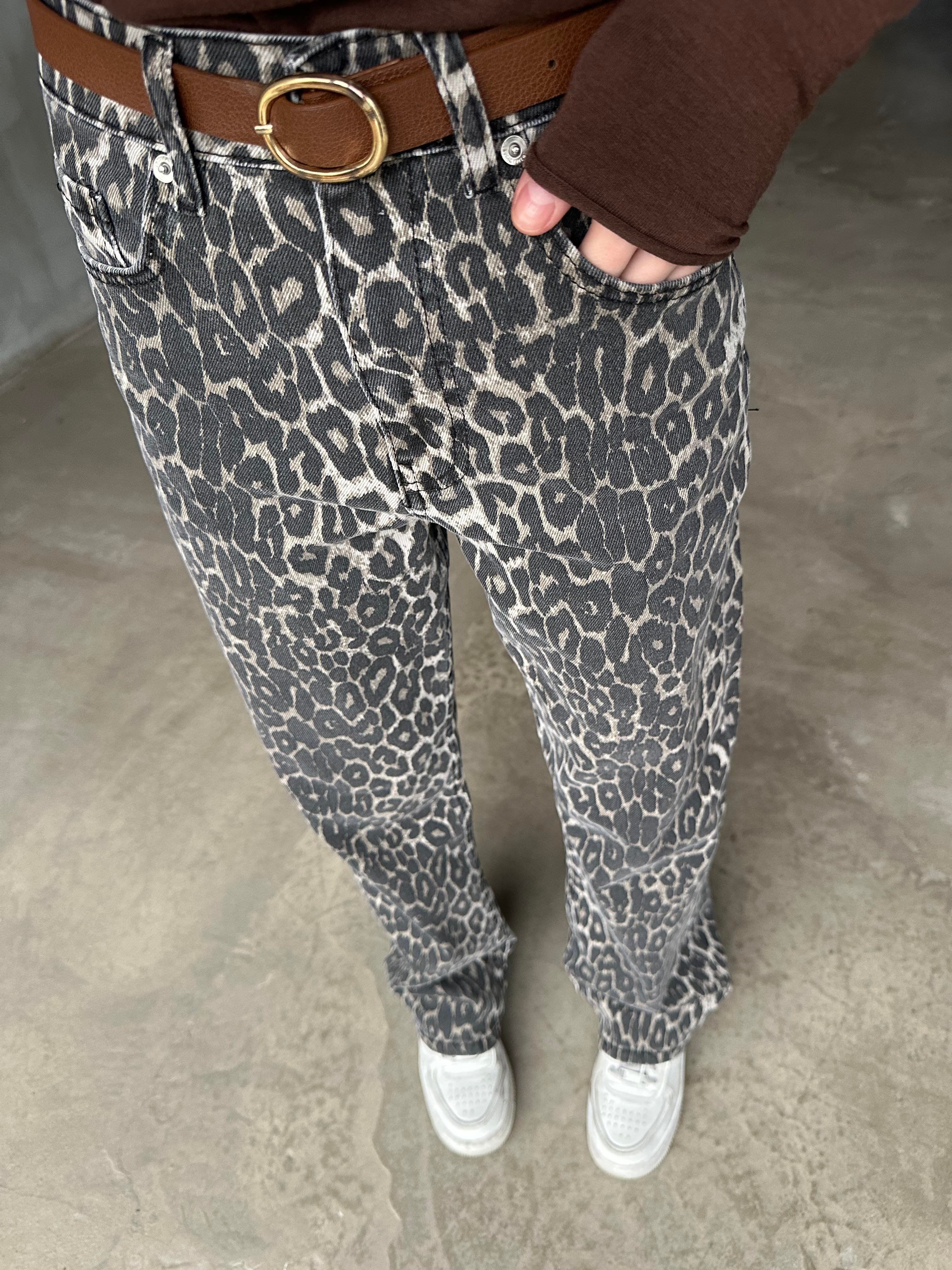 Soluk Efektli Leopar Desenli Straight Jean - Dominatrend