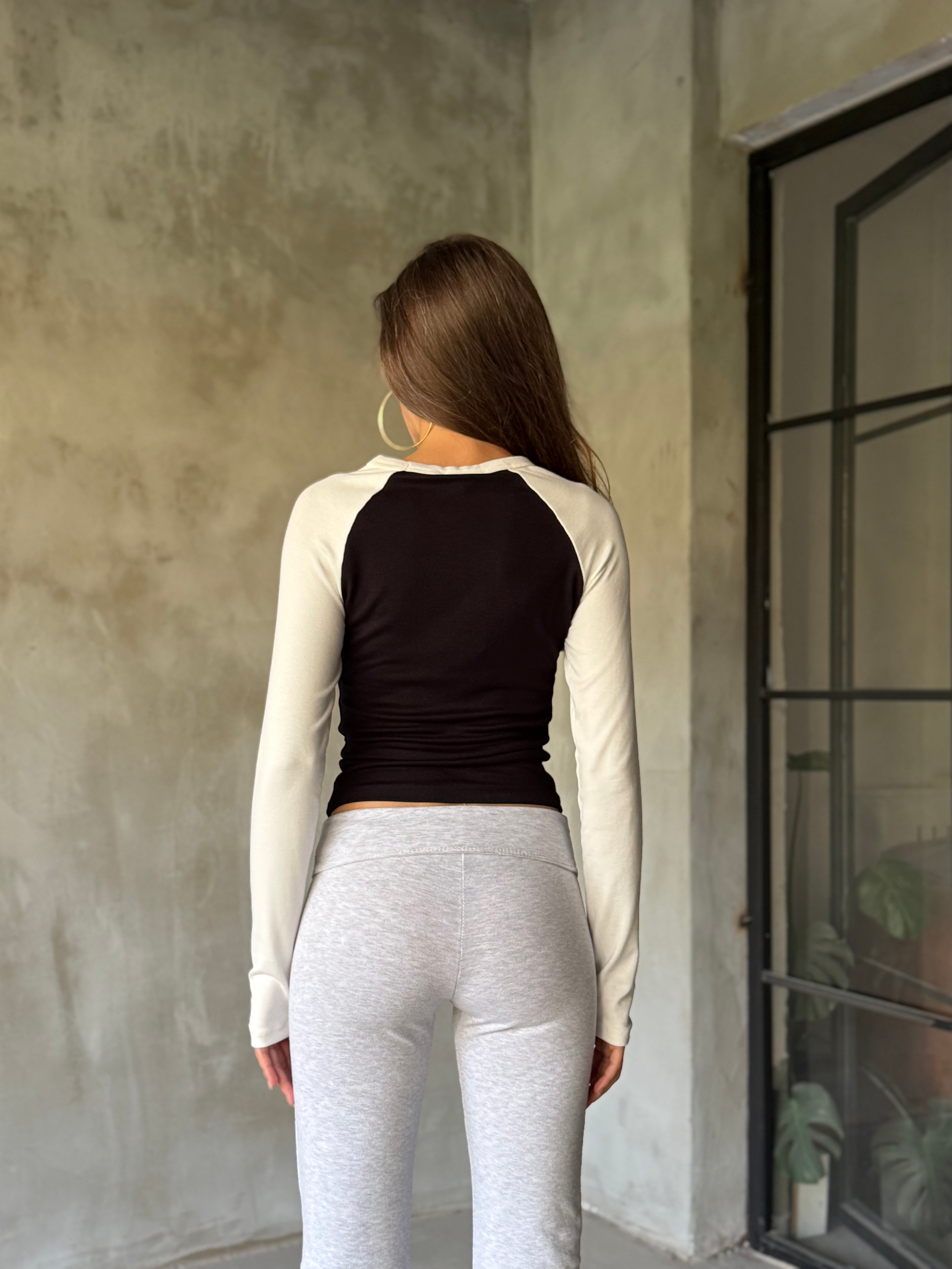 Uzun Reglan Kol Bluz Siyah Beyaz - Dominatrend