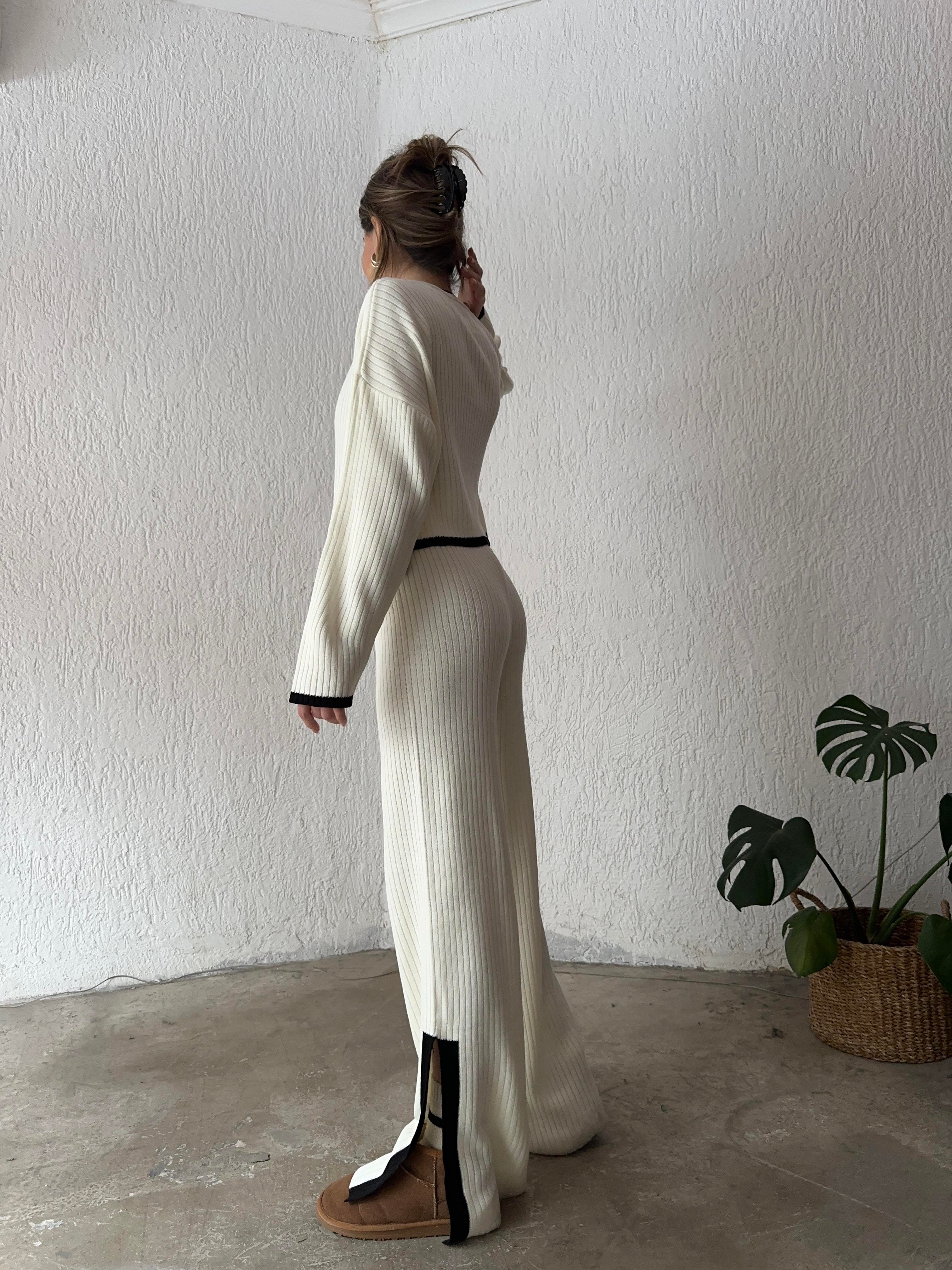 Yırtmaçlı Triko Takım - Ekru - Dominatrend