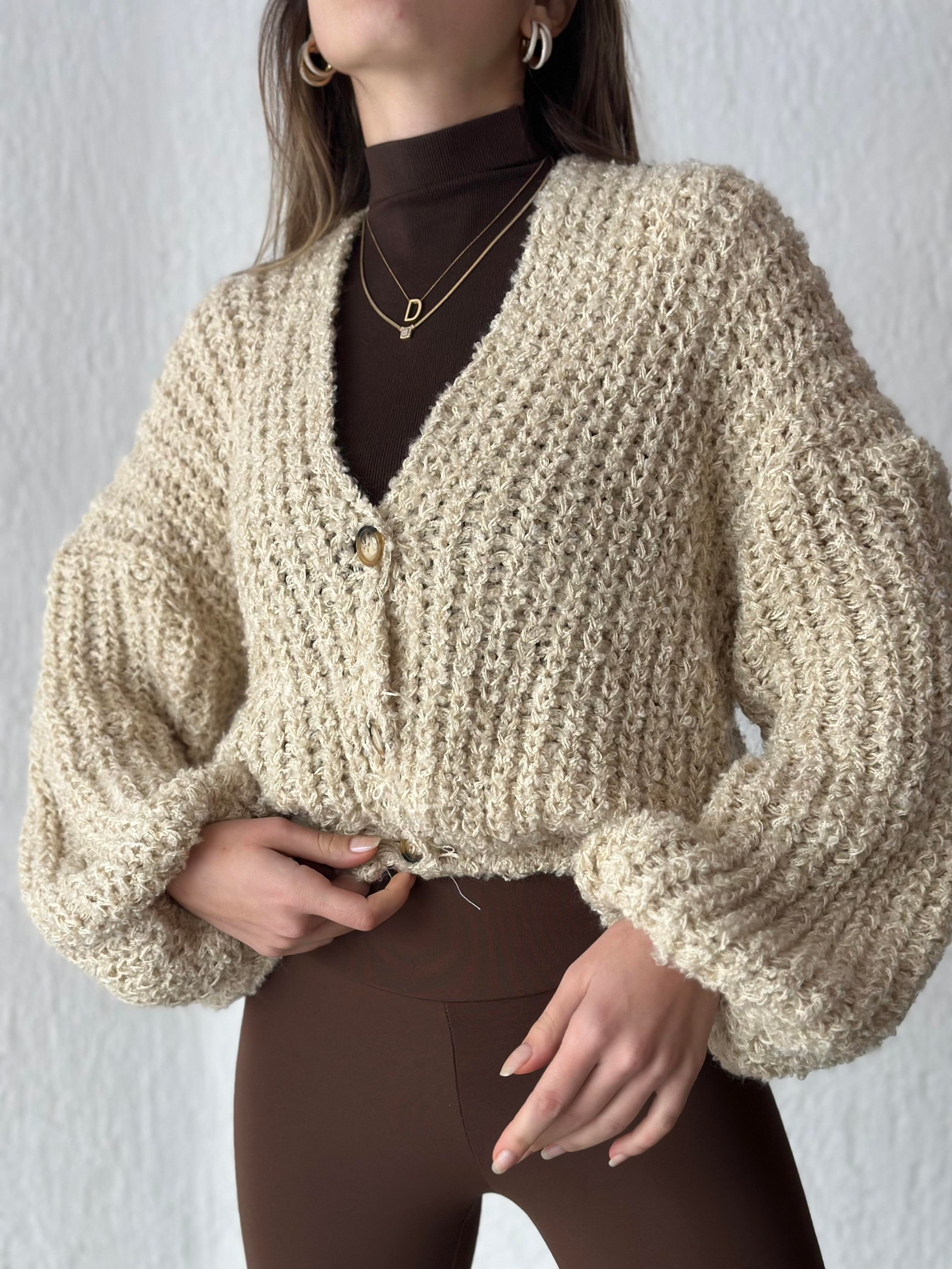 Yumoş Düğmeli Örme Hırka - Krem - Dominatrend