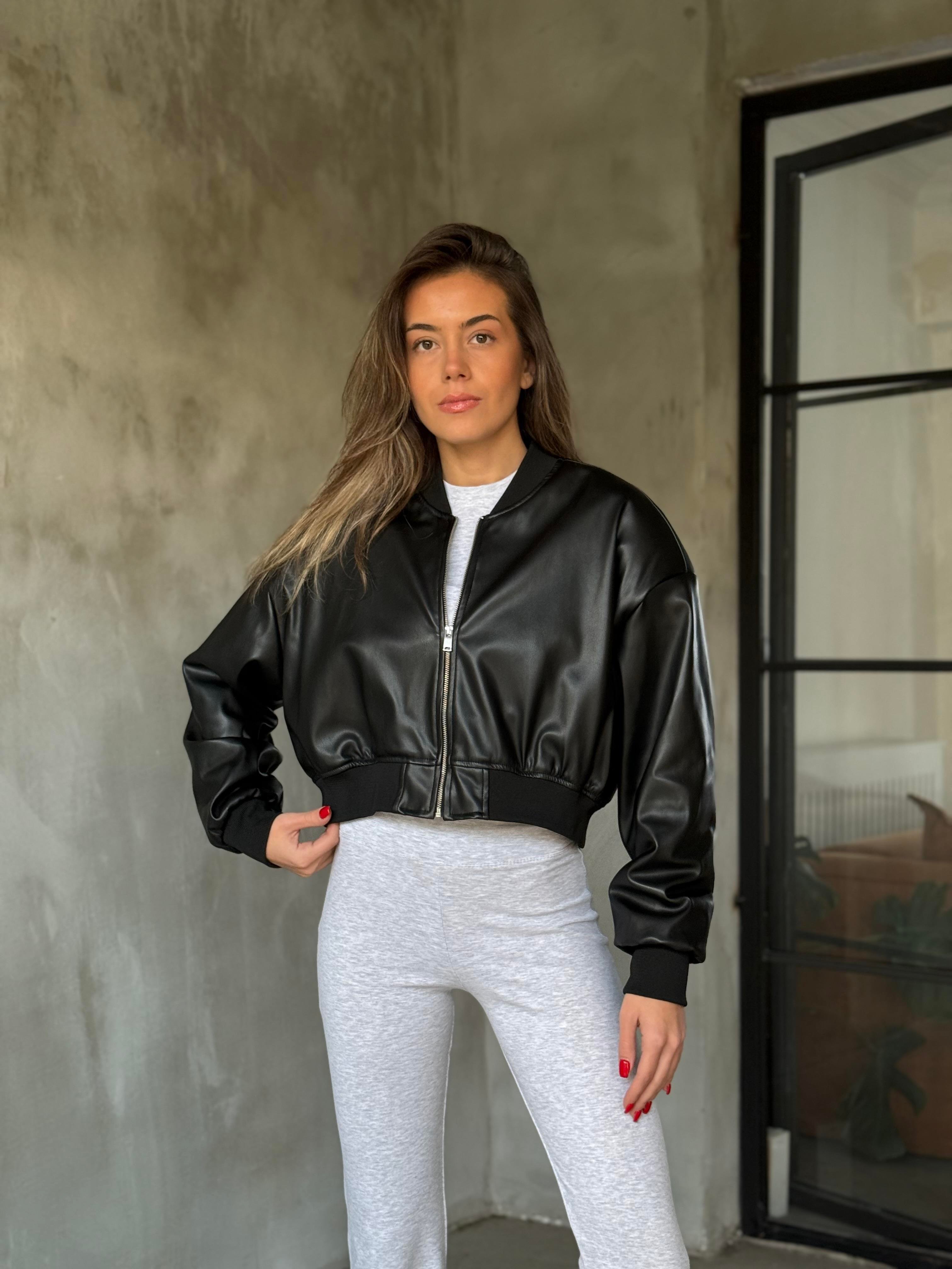 Yumuşak Siyah Deri Bomber Ceket - Dominatrend