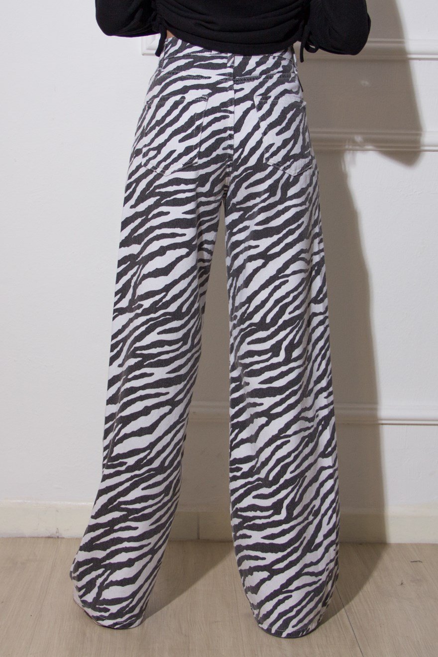Zebra Boyfriend Jean - Dominatrend