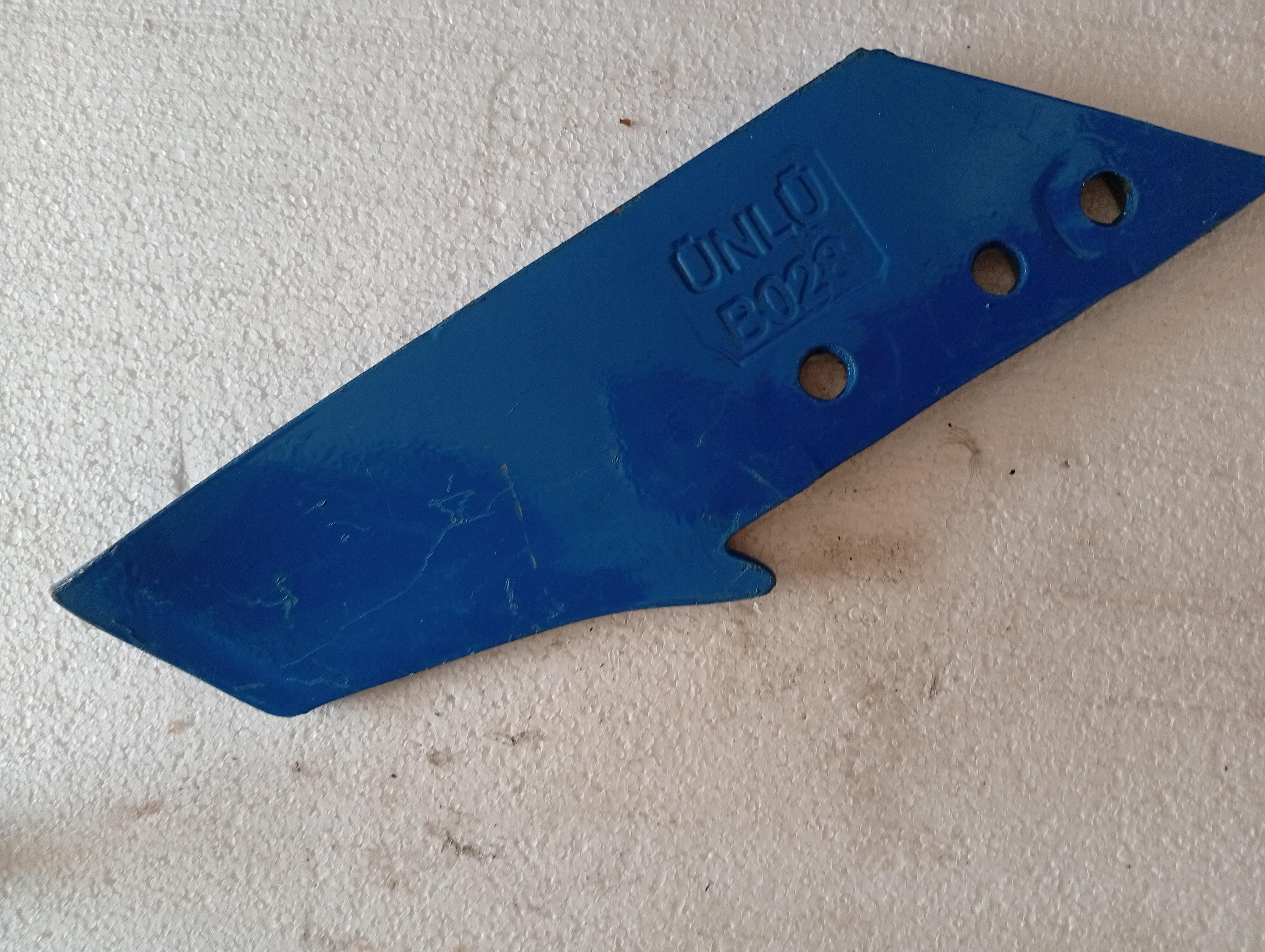 ÜNLÜ - ÖN BIÇAK(ORJİNAL CİVATASI HEDİYELİ)