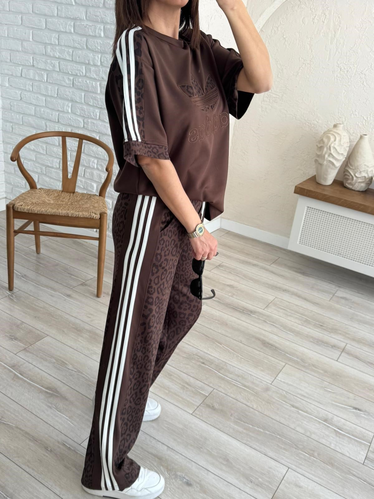 Bisiklet Yaka Çift Şeritli Leopar Desenli Takım kahve 