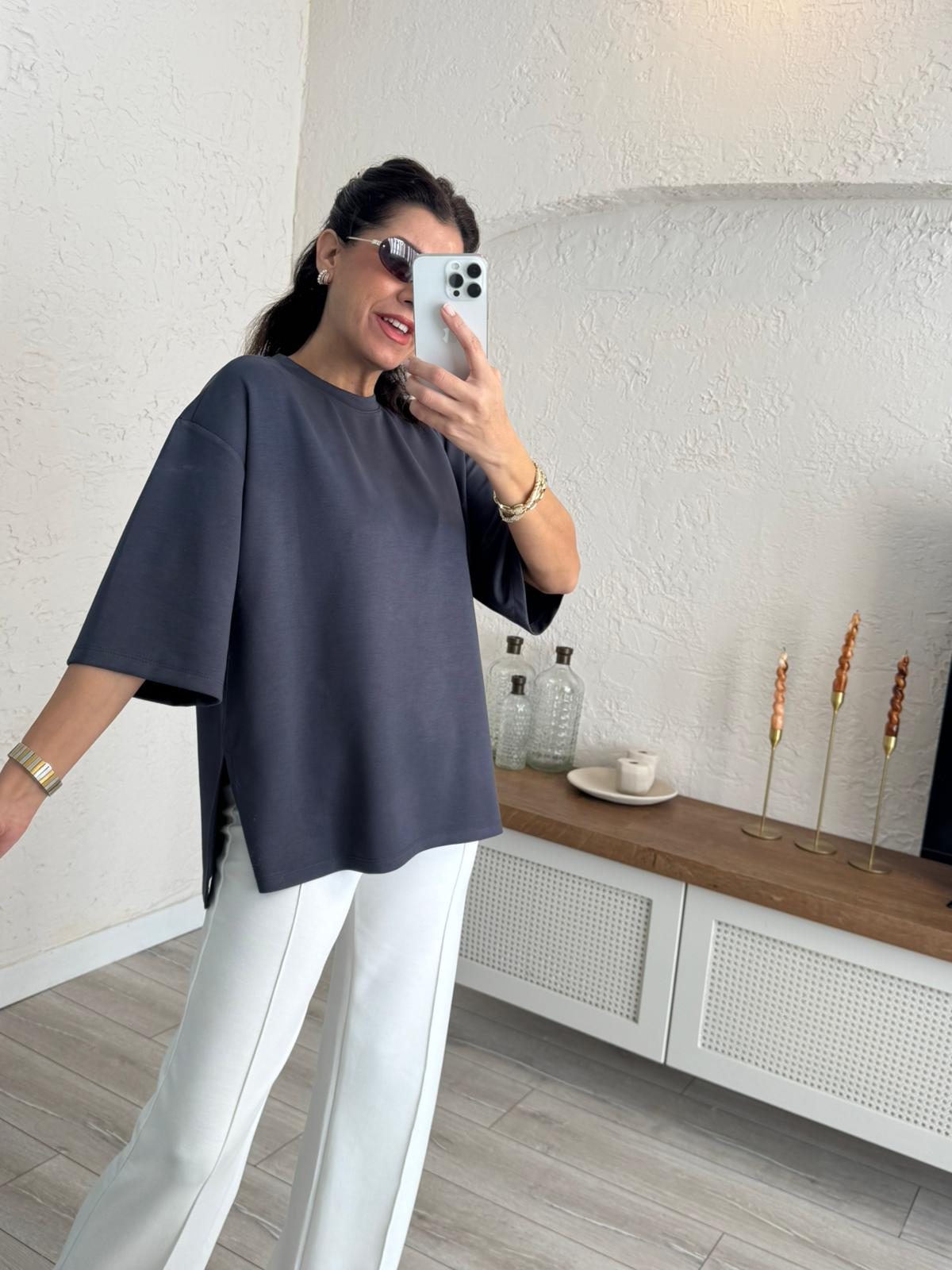 Bisiklet Yaka Modal Kumaş Yan Yırtmaçlı Tişört Antrasit