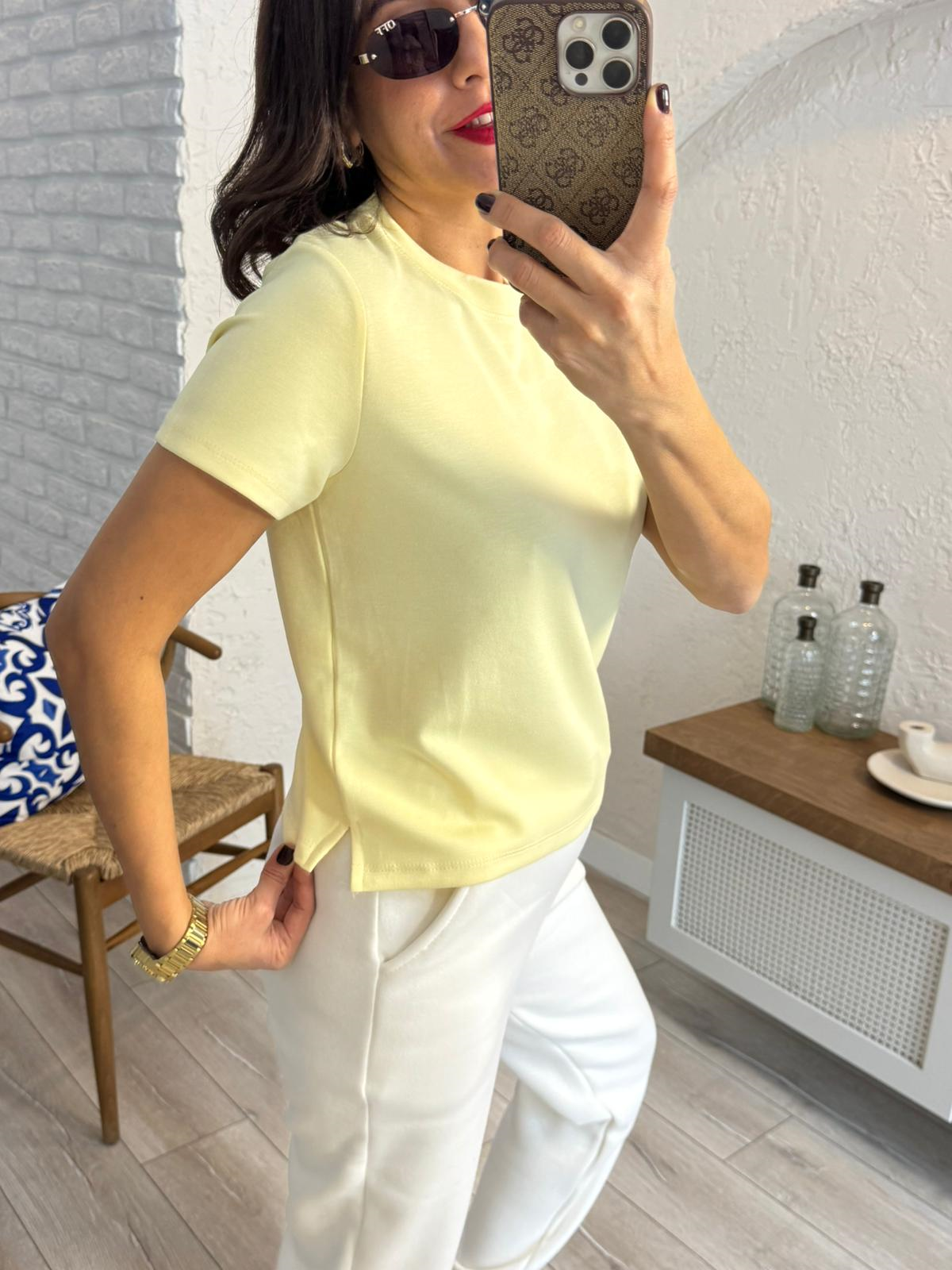 Bisiklet Yaka Yan Yırtmaçlı Crop Tshirt  Sarı