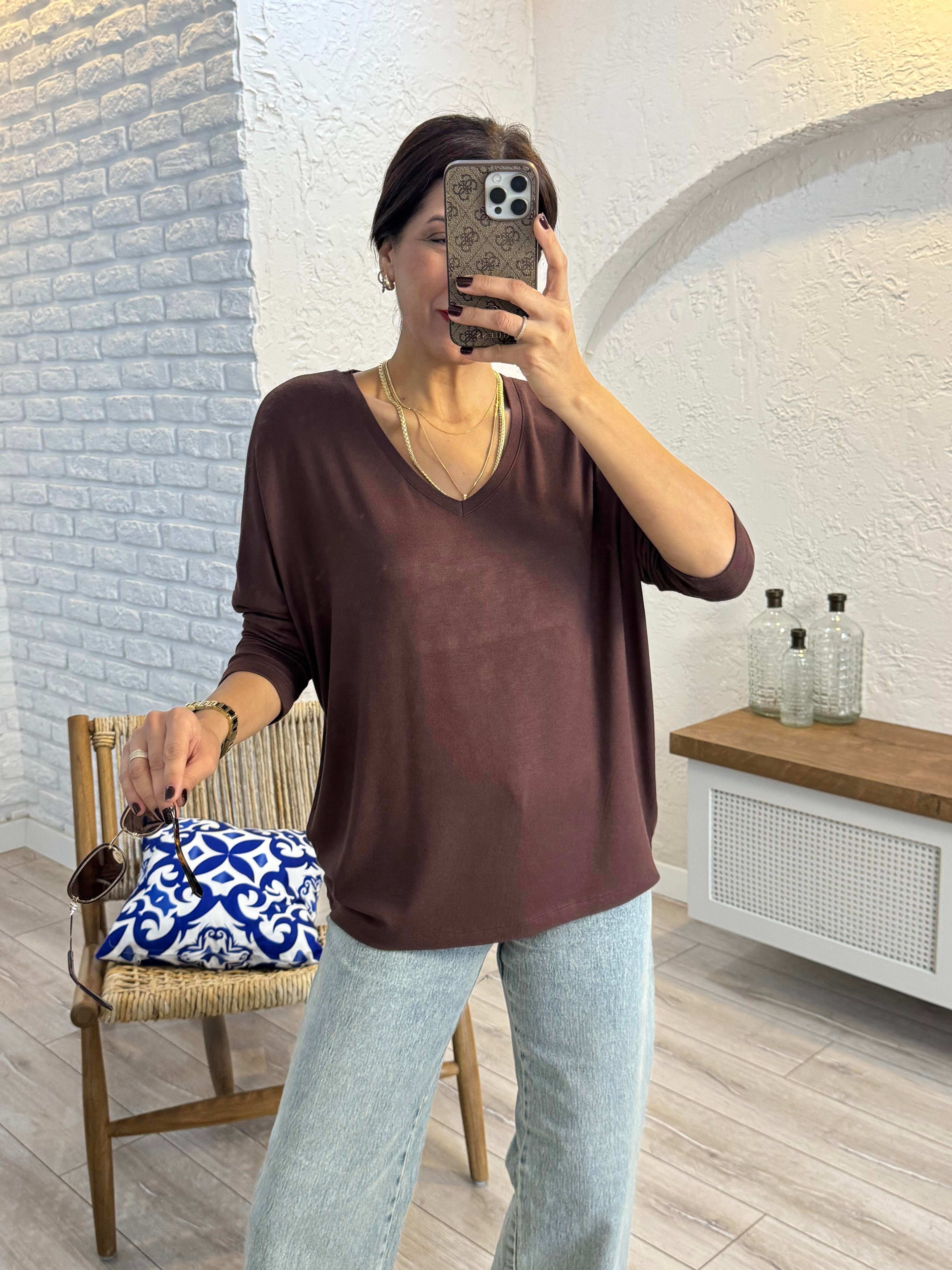 Çilek Kumaş V Yaka Salaş Bluz Kahve