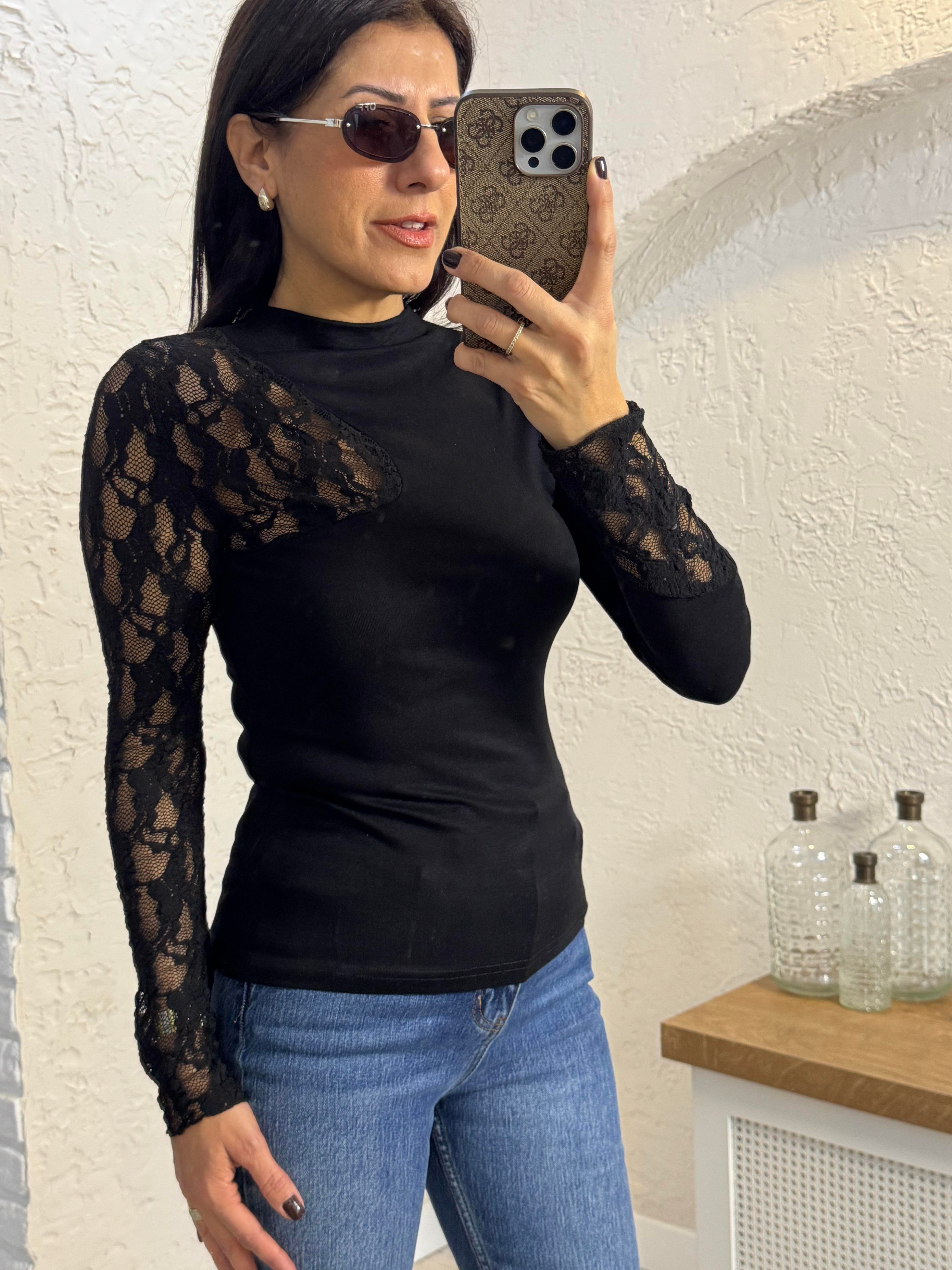 Dantel Detaylı Dik Yaka Bluz Siyah