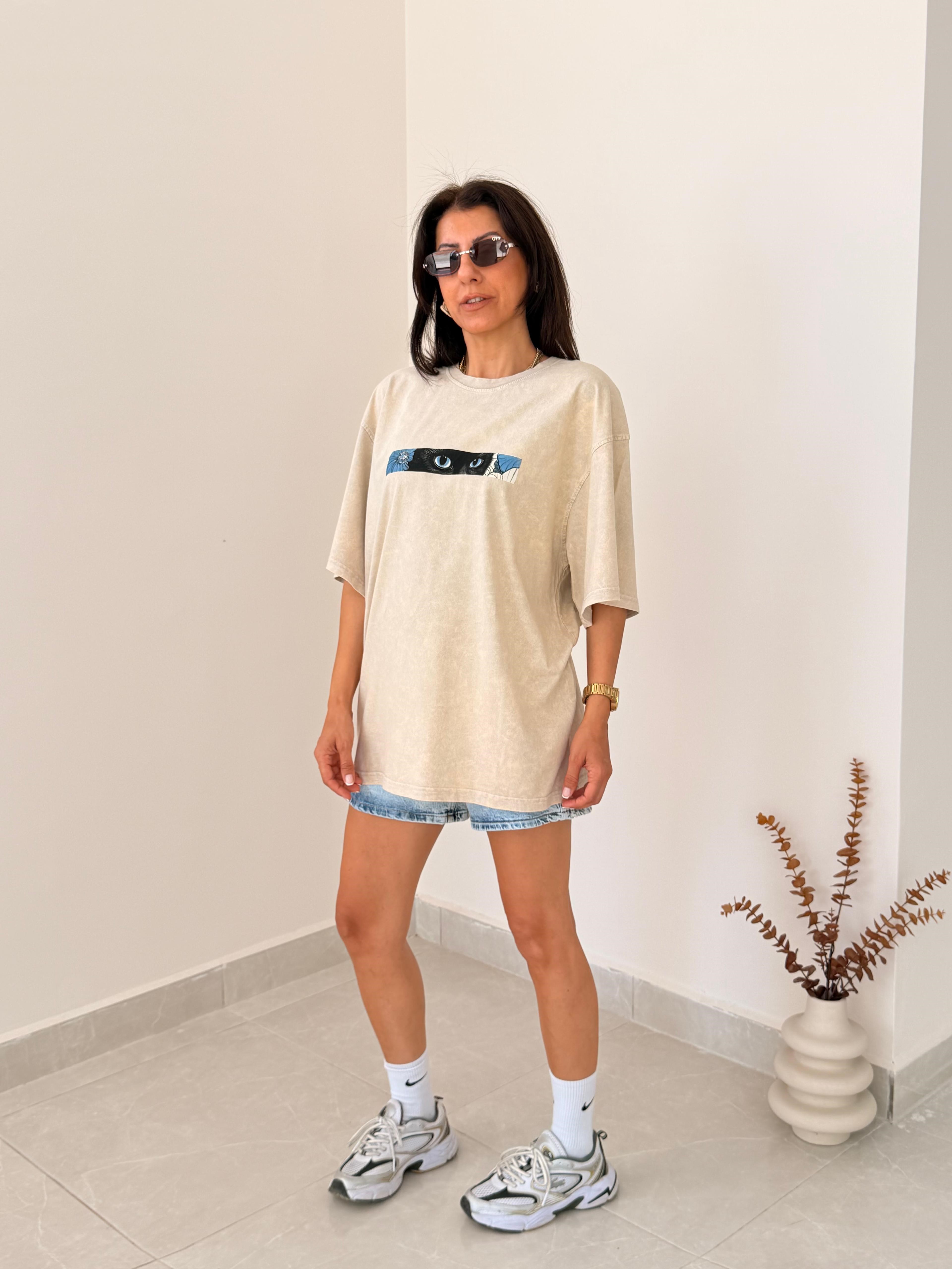 Kedi Göz Baskılı Oversize Tişört Eskitme Taş