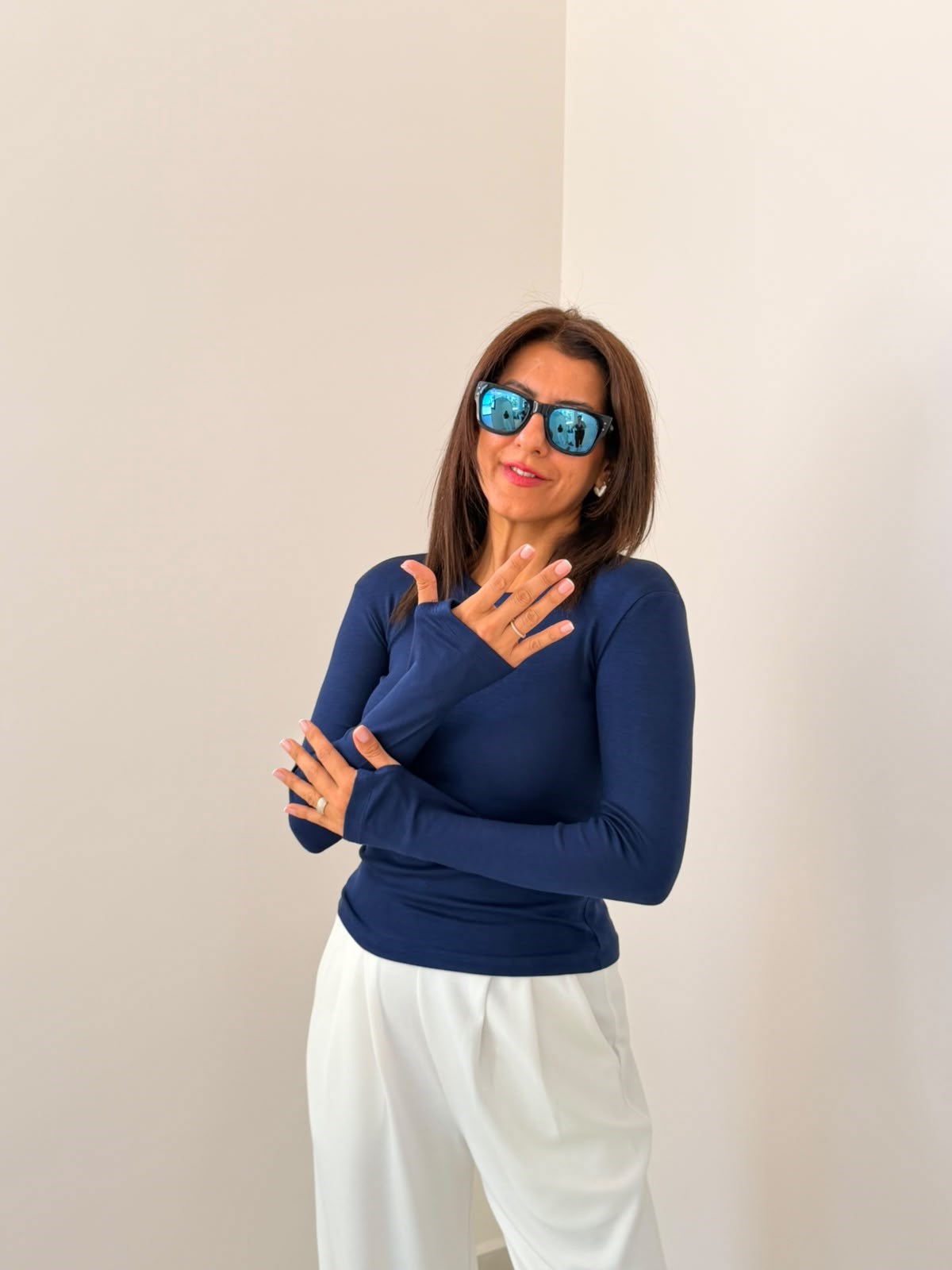 Modal Kumaş Parmak Geçirmeli Bluz Lacivert
