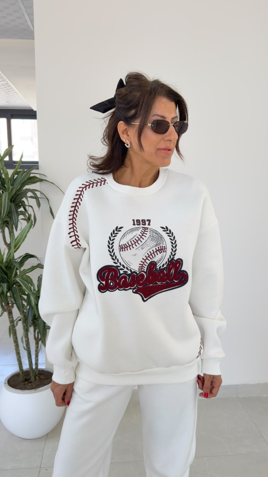 Ön Baskı Ve Nakışlı Üç İplik Şardonlu Sweat Ekru