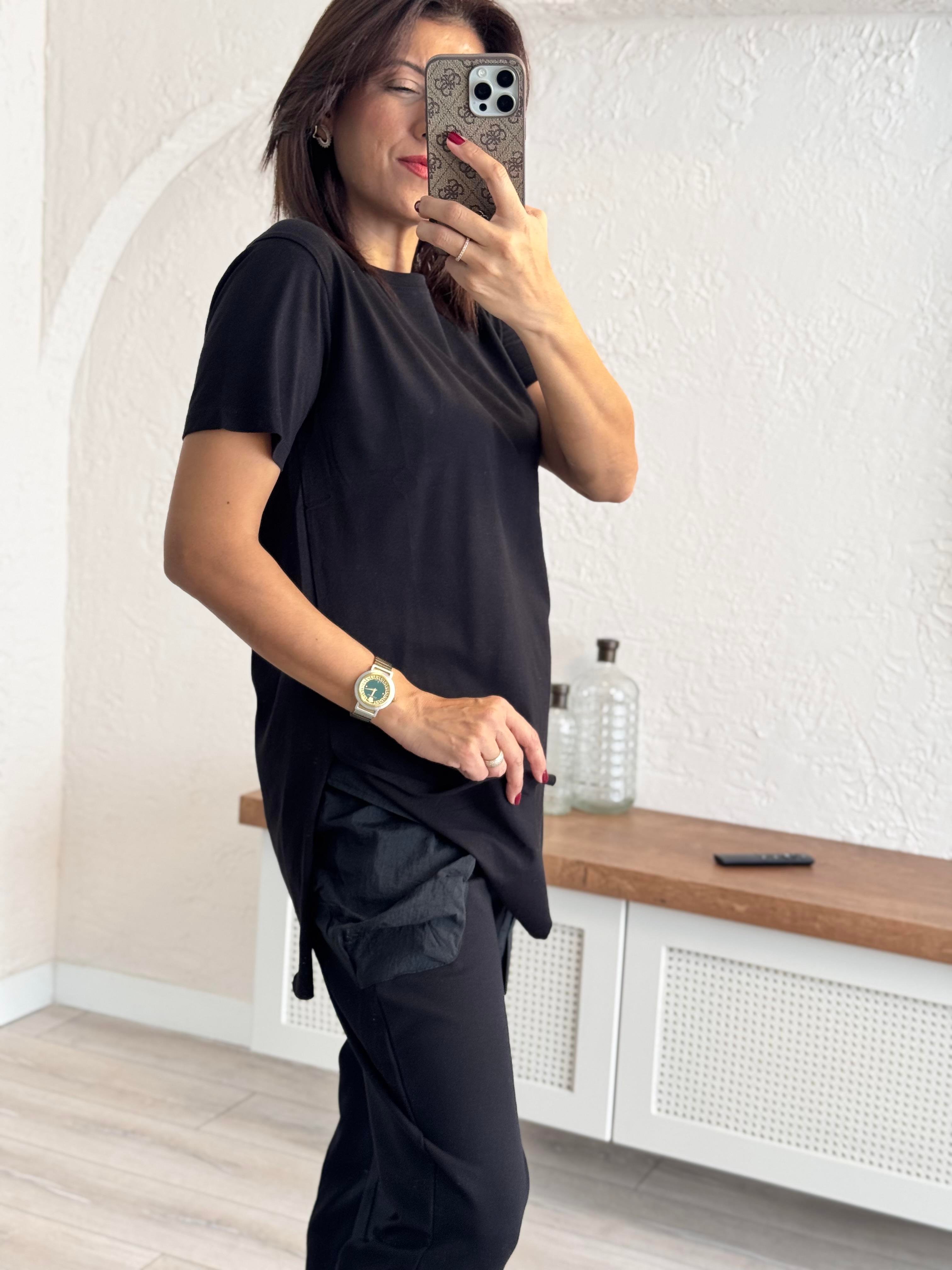 Pamuku Bisiklet Yaka Yanı Yırtmaçlı Tshirt  Siyah