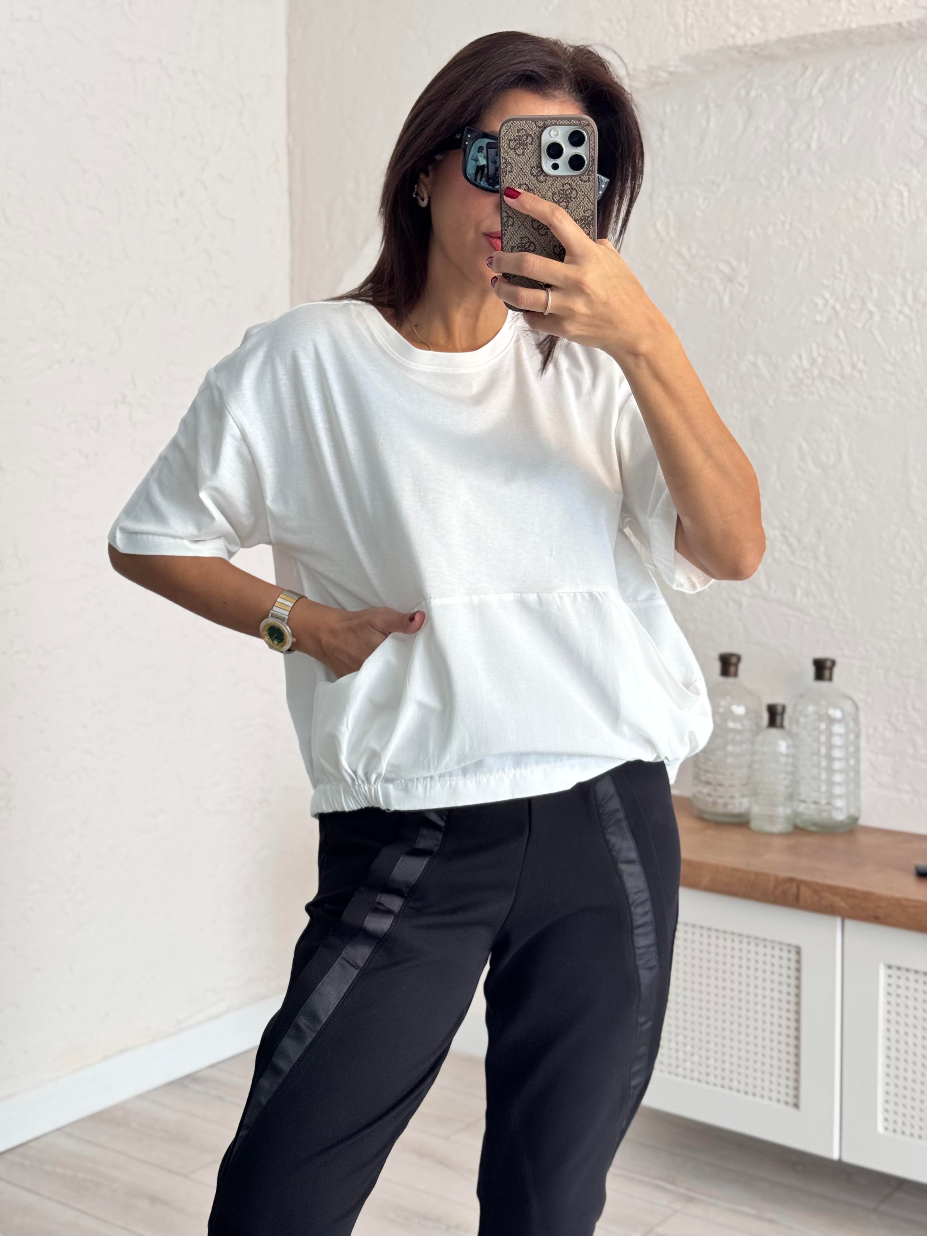 Sırt Düğmeli Tasarım Tshirt Ekru