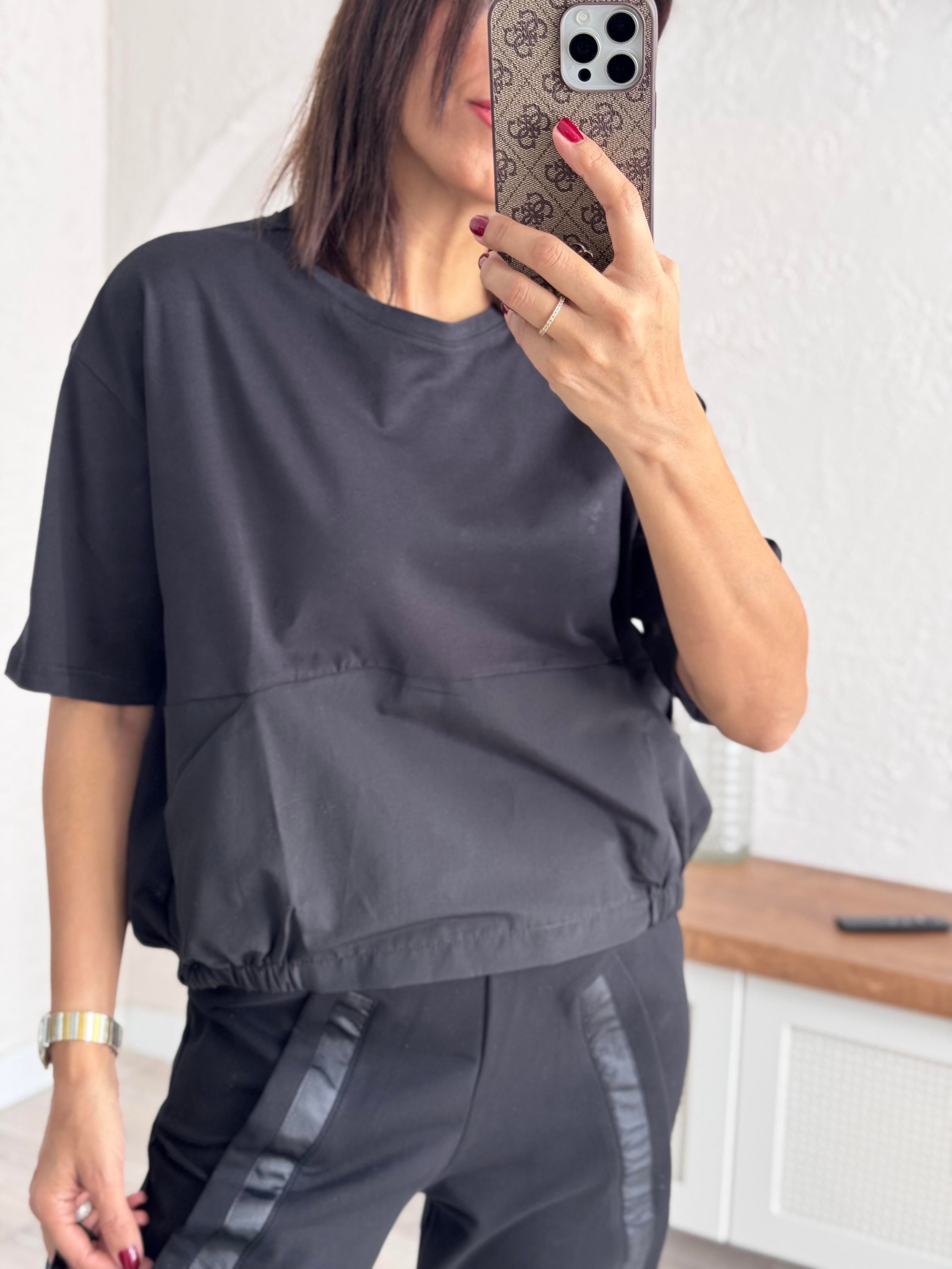 Sırt Düğmeli Tasarım Tshirt Siyah
