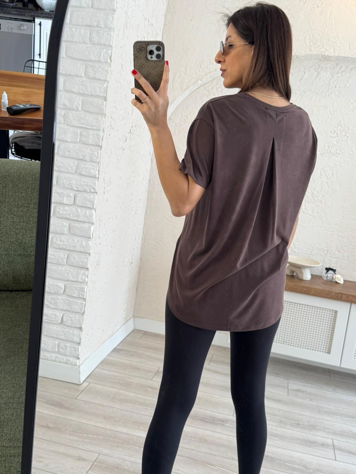 Sırt Pile Detaylı Basic Tişört  Kahve
