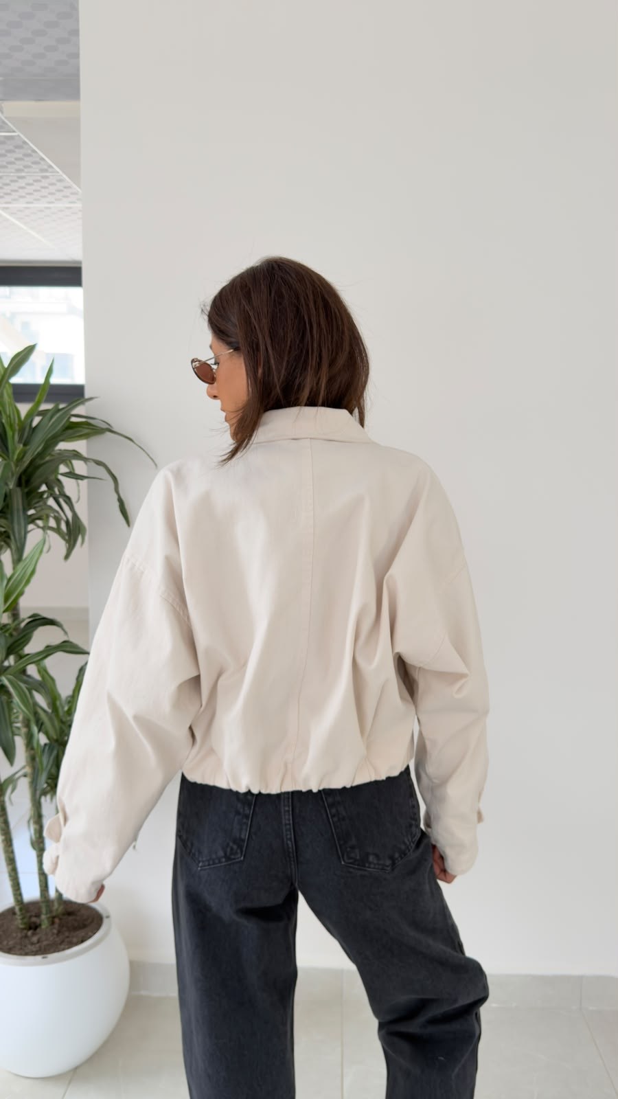 Tokalı Kemerli Gabardin Bomber Ceket Krem