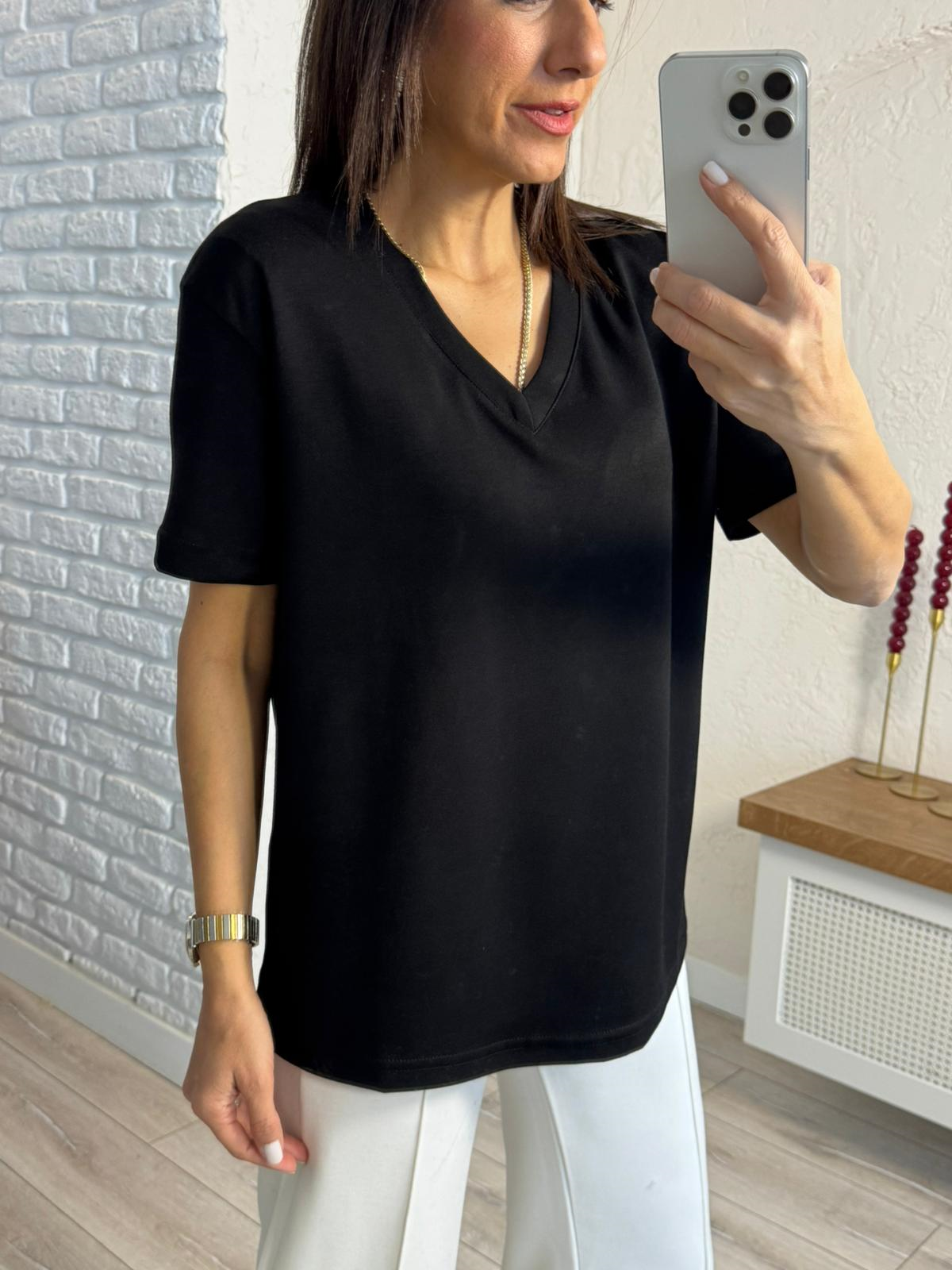 V Yaka Modal Kumaş Tişört Siyah
