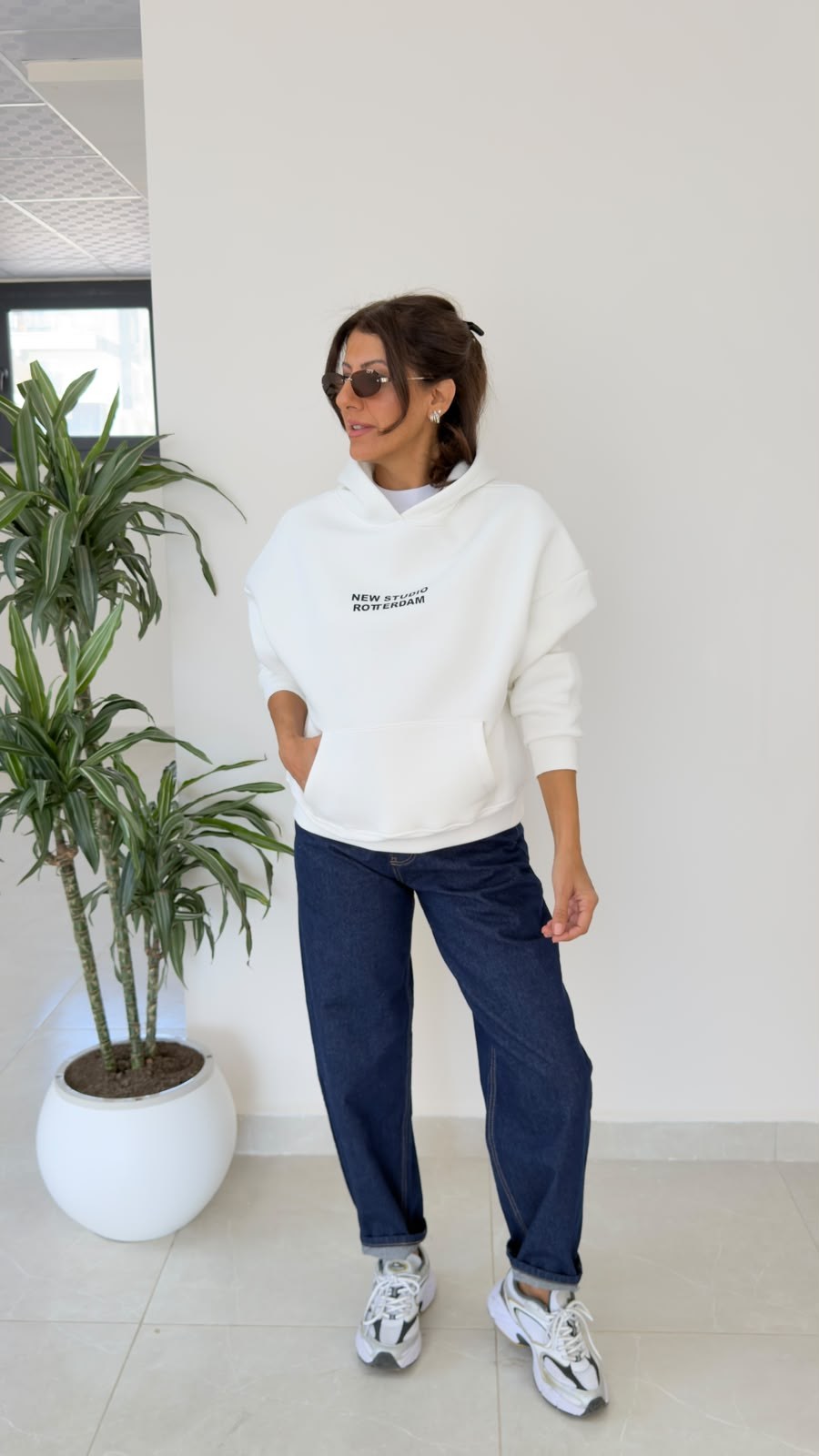 Yazı Baskılı Kapşonlu Üç İplik Şardonlu Sweat Ekru