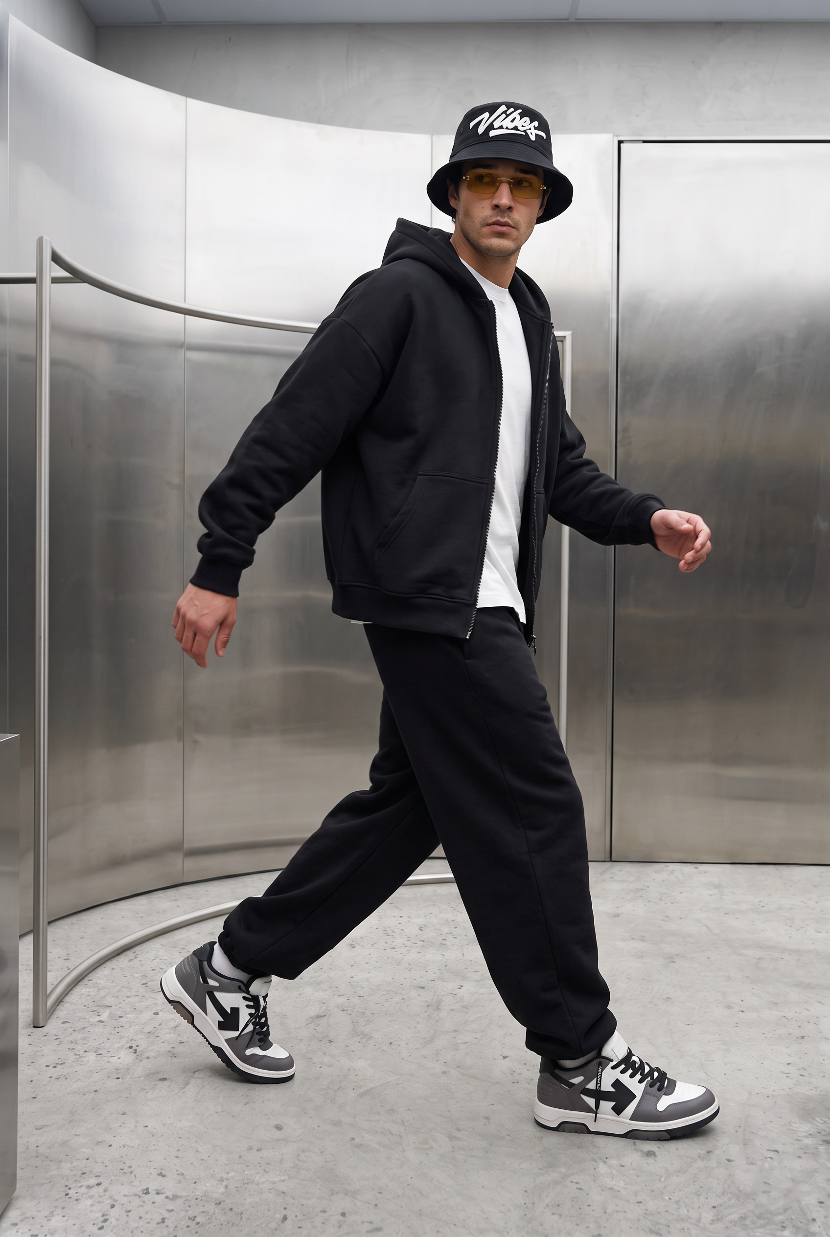 Erkek Chill Oversize Siyah Zip Sweatshirt
