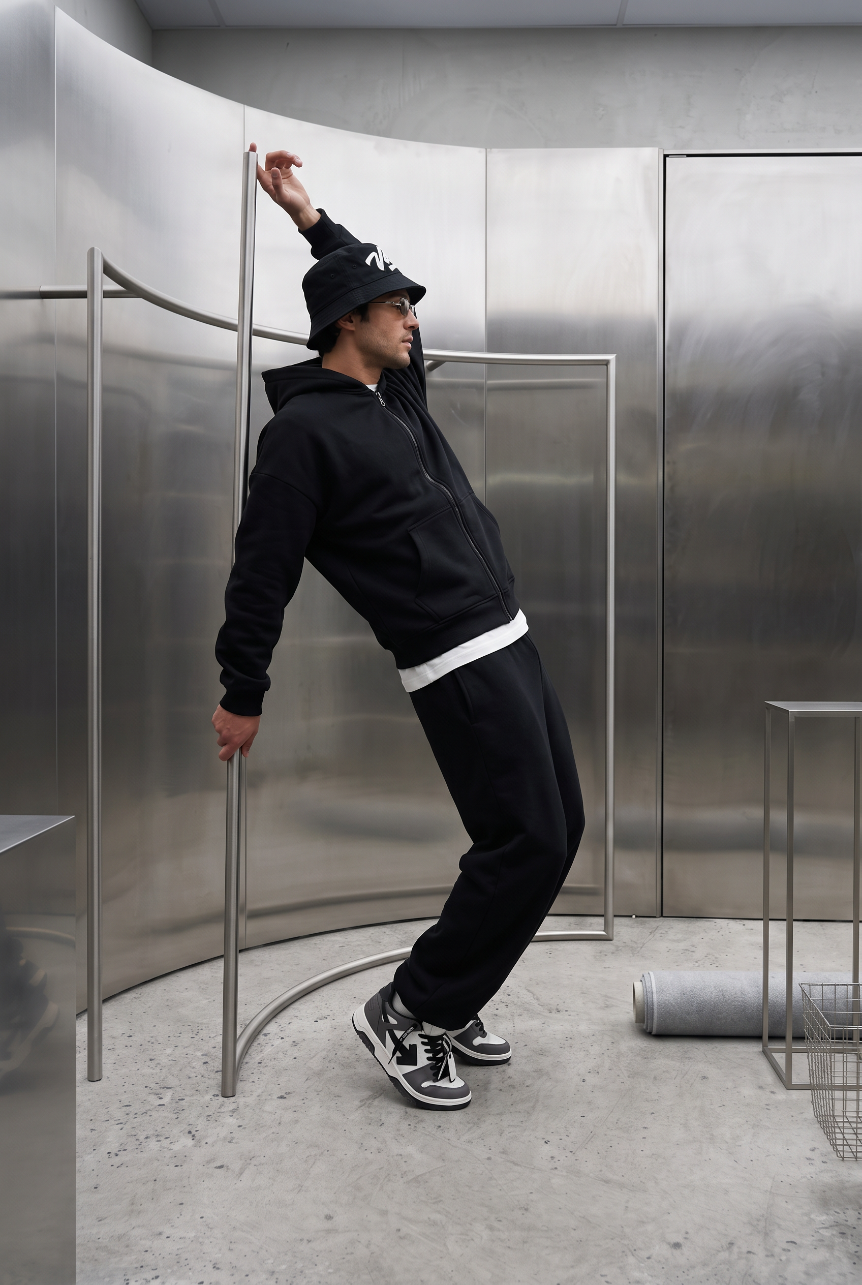 Erkek Chill Oversize Siyah Zip Sweatshirt
