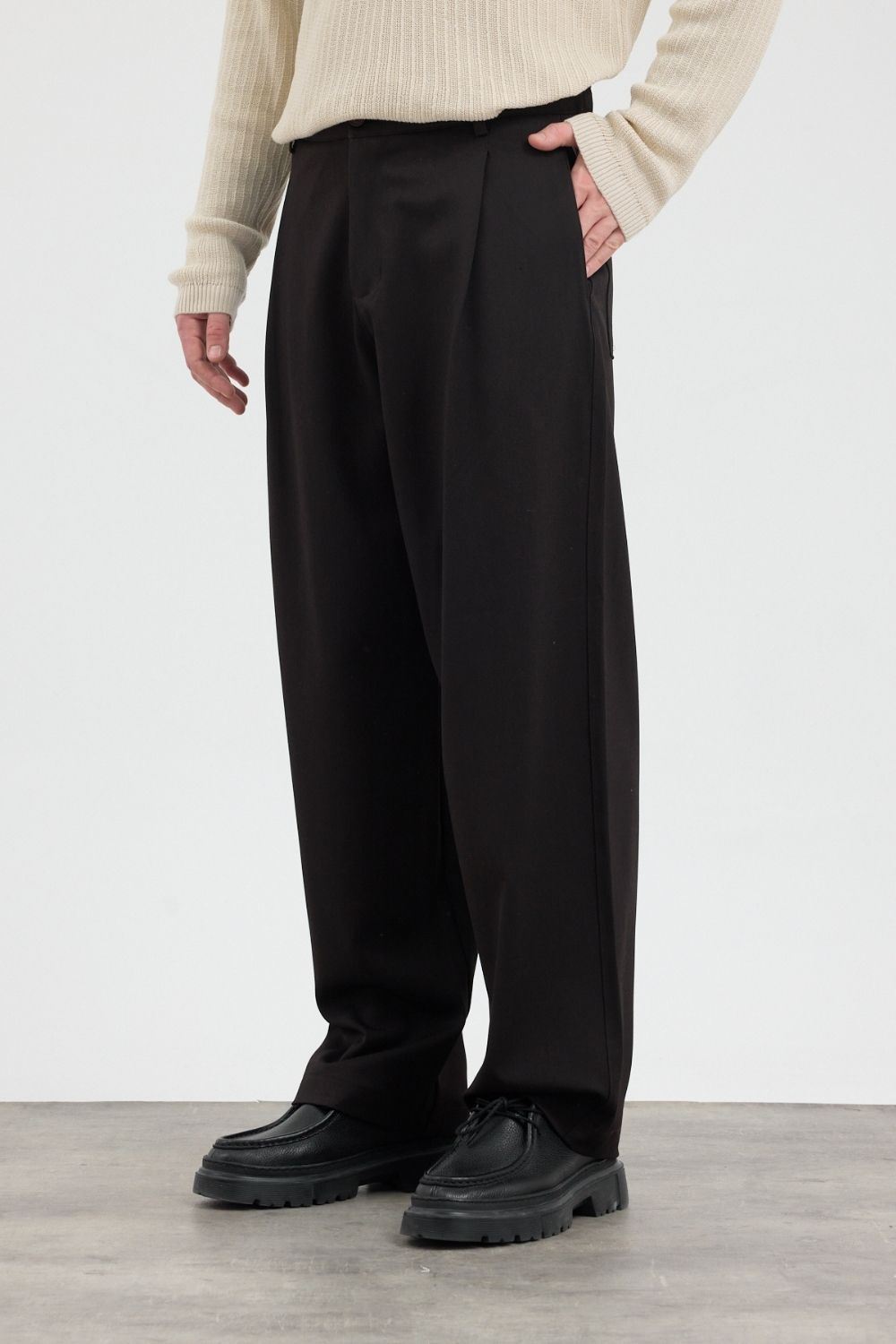 Erkek Chill Premium Pileli Kahverengi Kumaş Pantolon