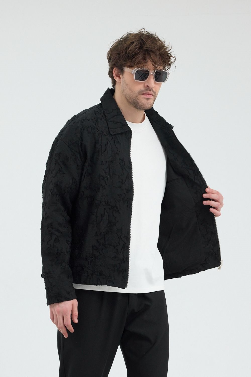 Erkek Desenli Fermuarlı Siyah Ceket