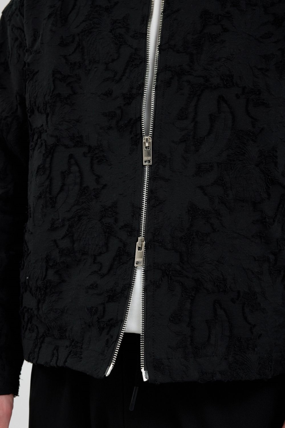 Erkek Desenli Fermuarlı Siyah Ceket