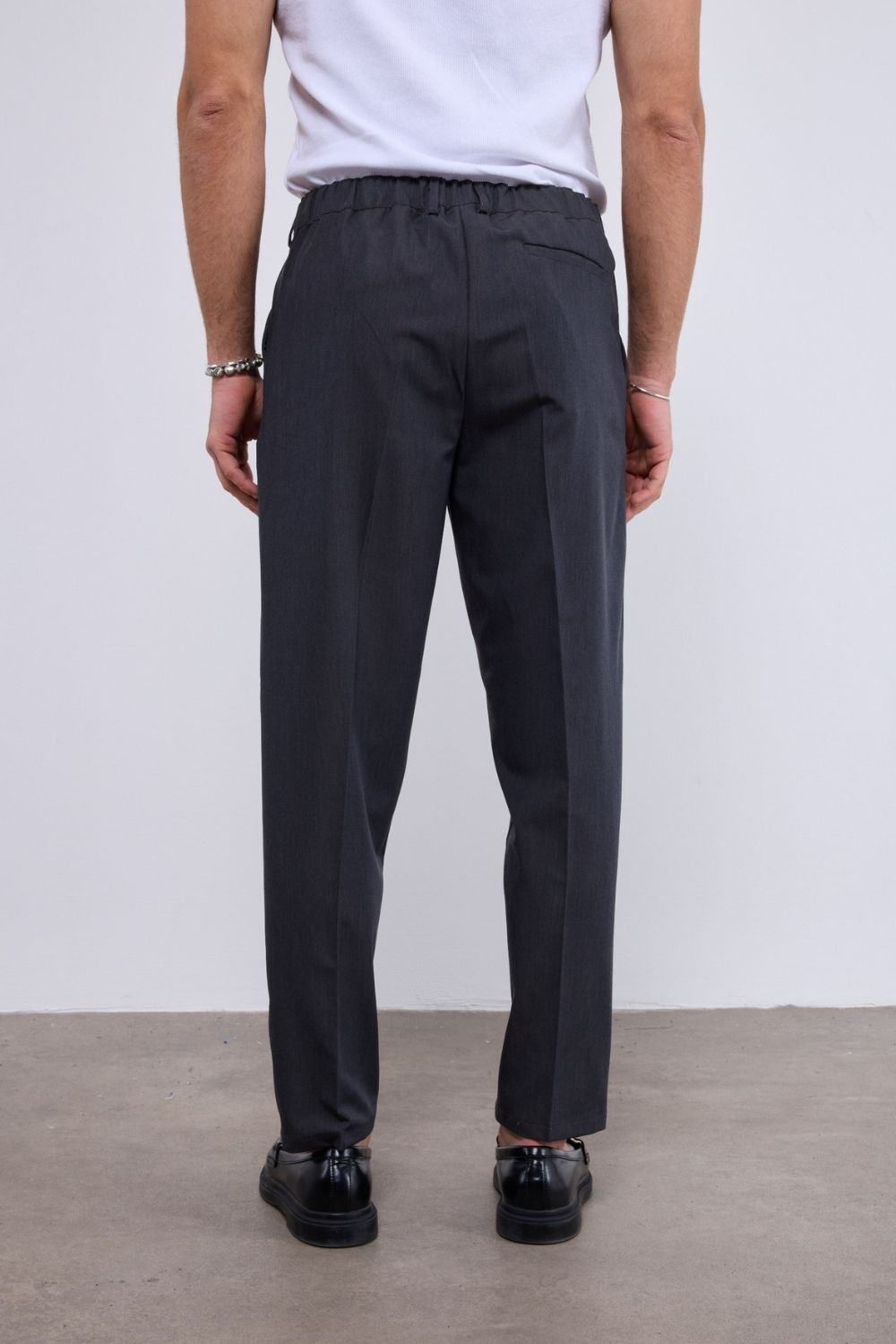 Erkek Pileli Havuç Kesim Füme Kumaş Pantolon