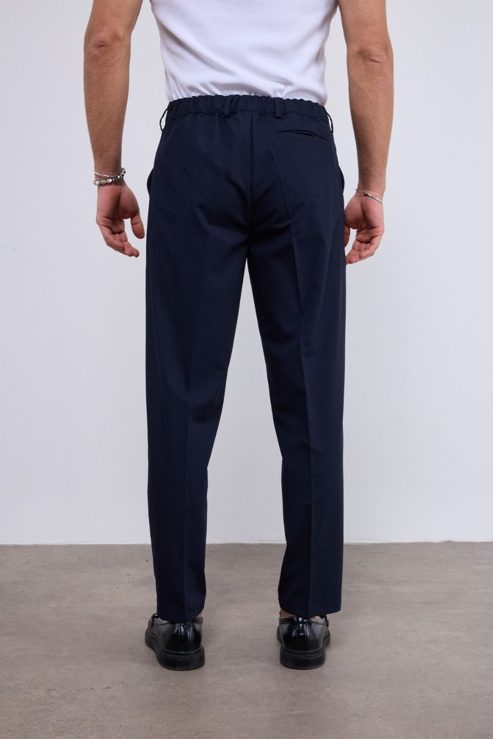 Erkek Pileli Havuç Kesim Lacivert Kumaş Pantolon