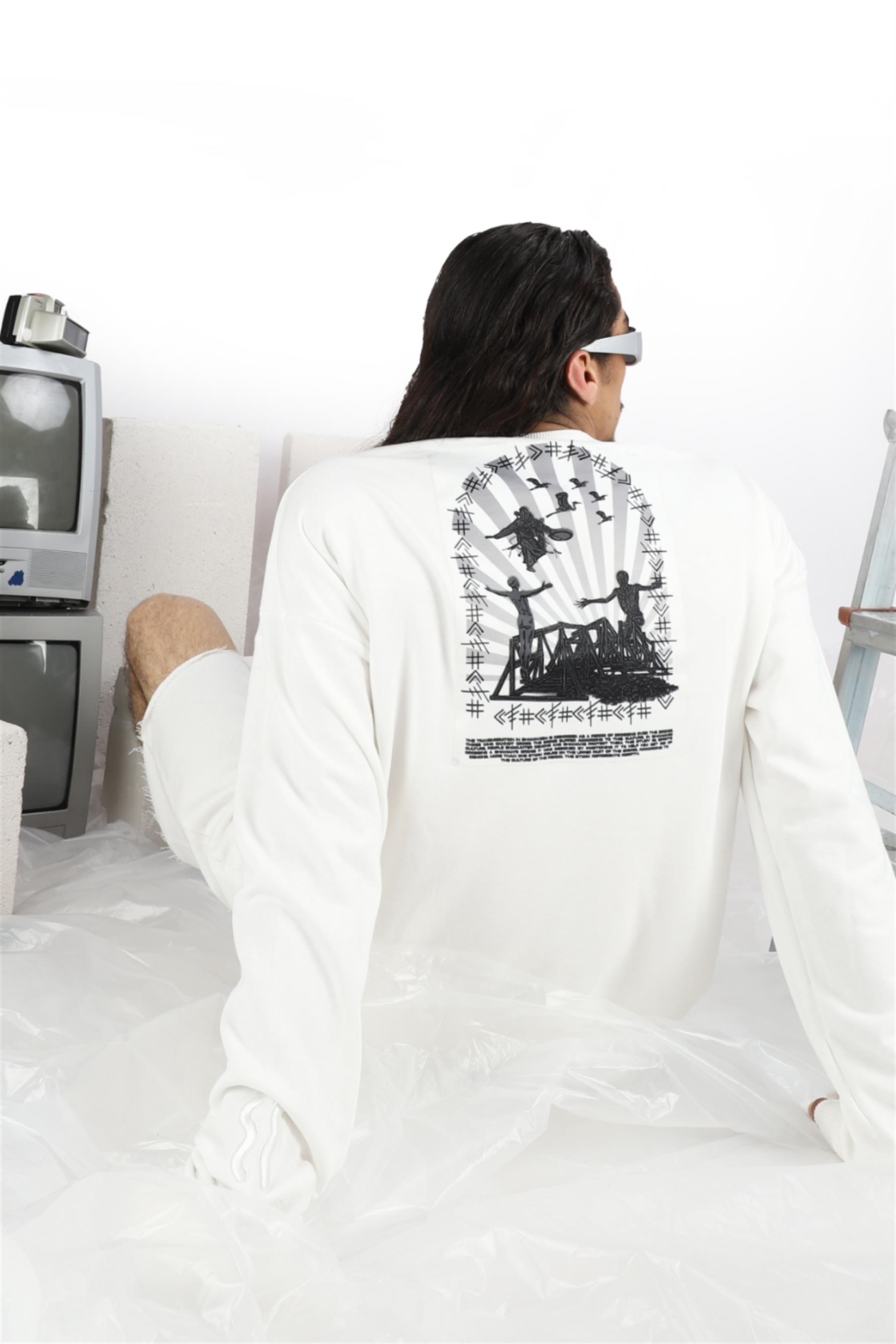 Erkek Reencarnation Oversize Beyaz Sweatshirt