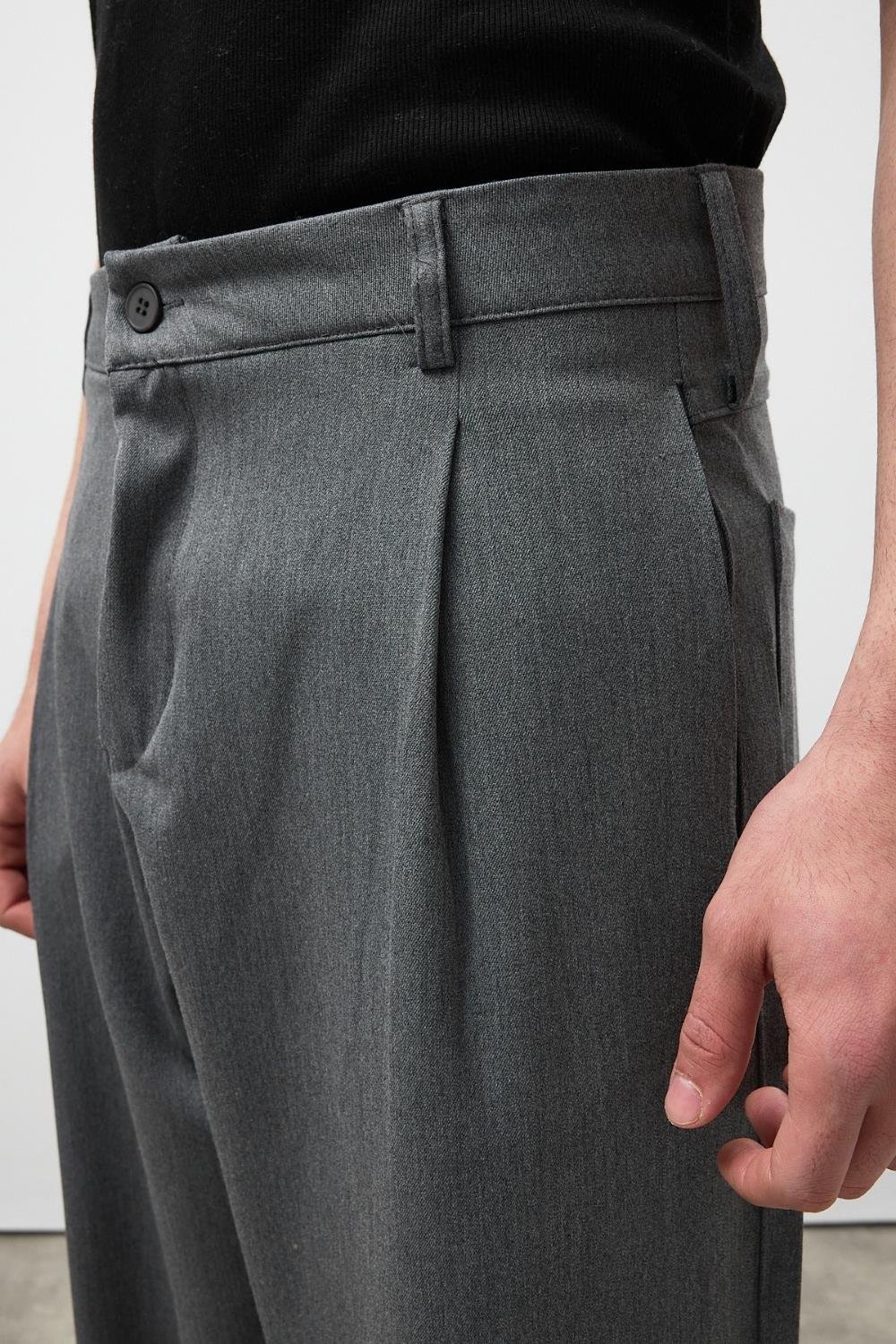 Gri  Premium Pileli Kumaş Pantolon