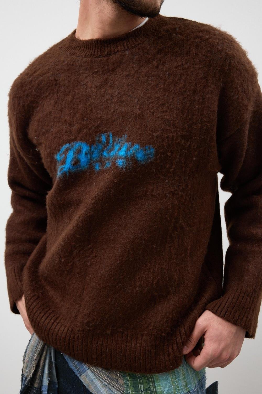 Jakarlı Kahverengi Sakallı Oversize Kazak