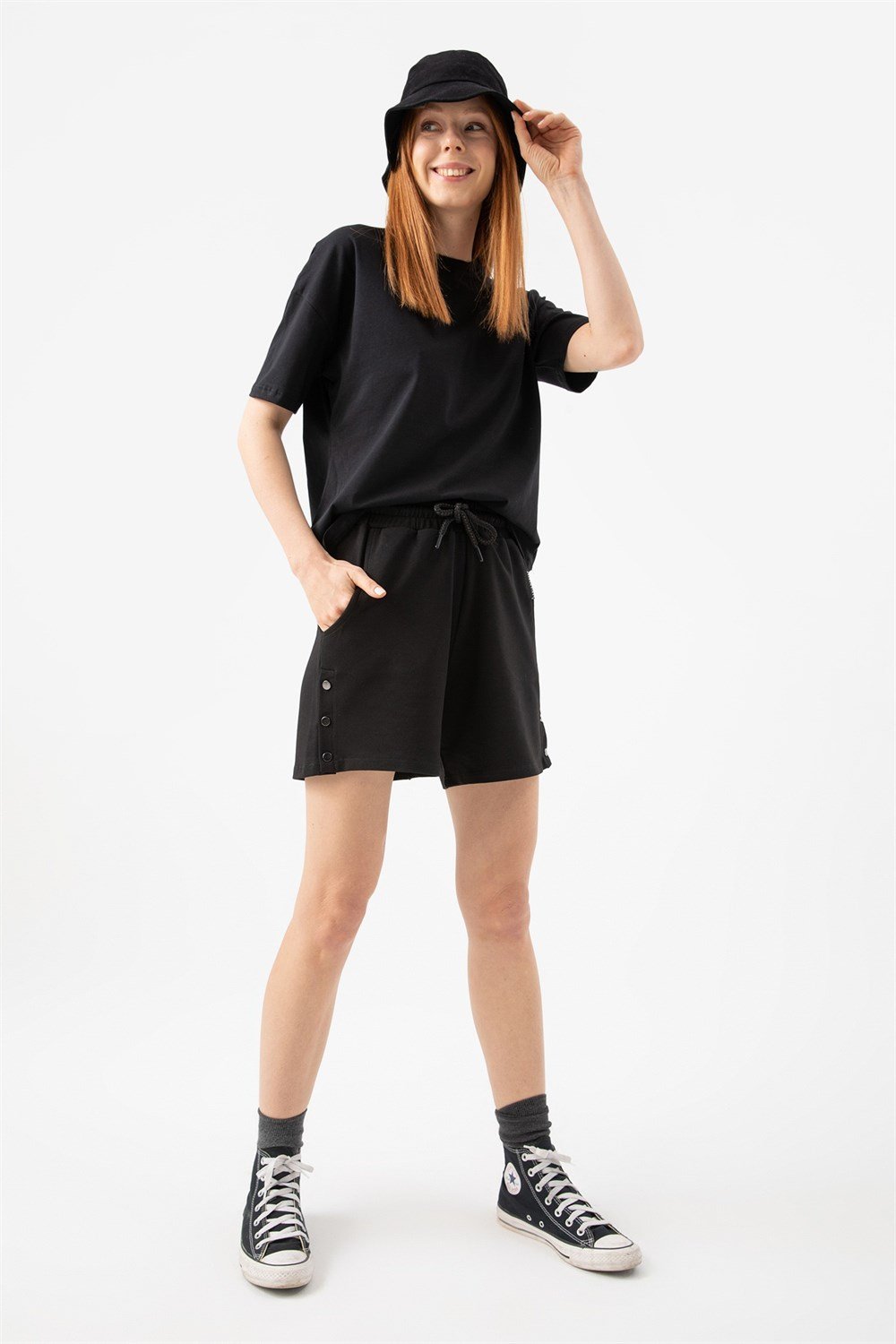 Kadın Bisiklet Yaka Siyah T-Shirt