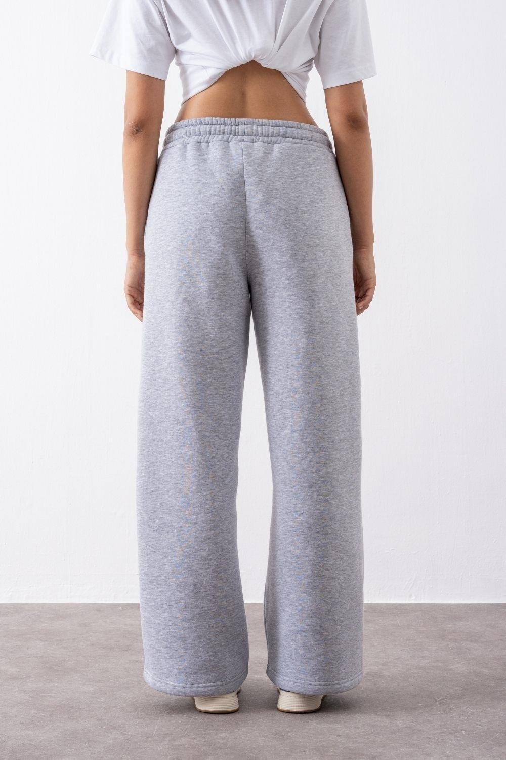Kadın Chill Bol Paça Gri Eşofman Alt
