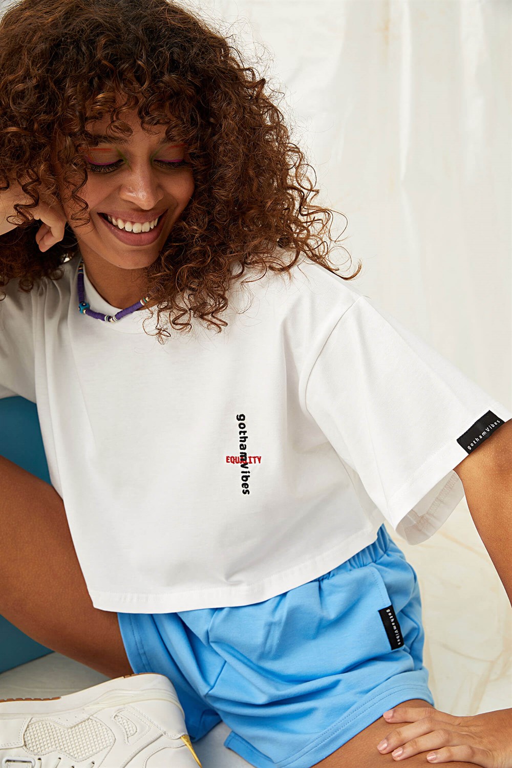 Kadın Equality Beyaz Crop T-Shirt