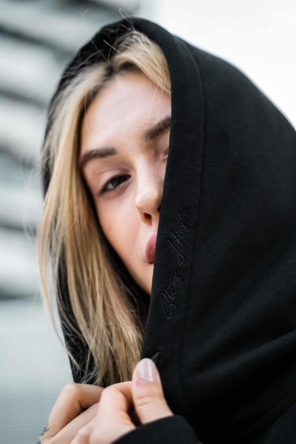Kadın High Vatkalı Siyah Kısa Sweatshirt