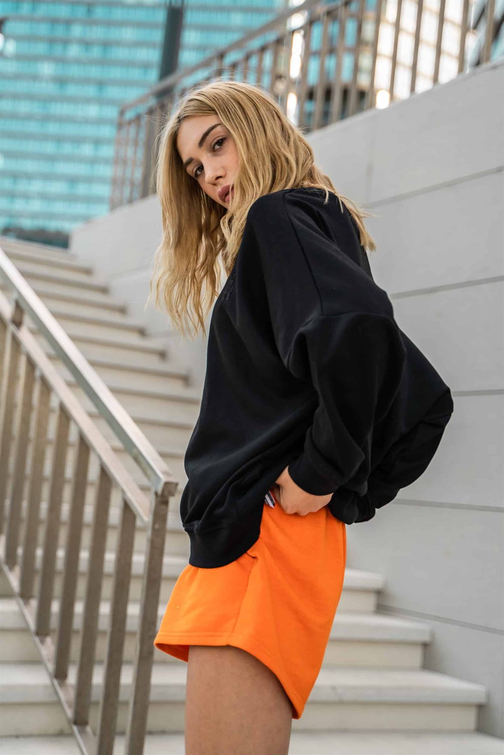 Kadın Oversize Siyah Sweatshirt