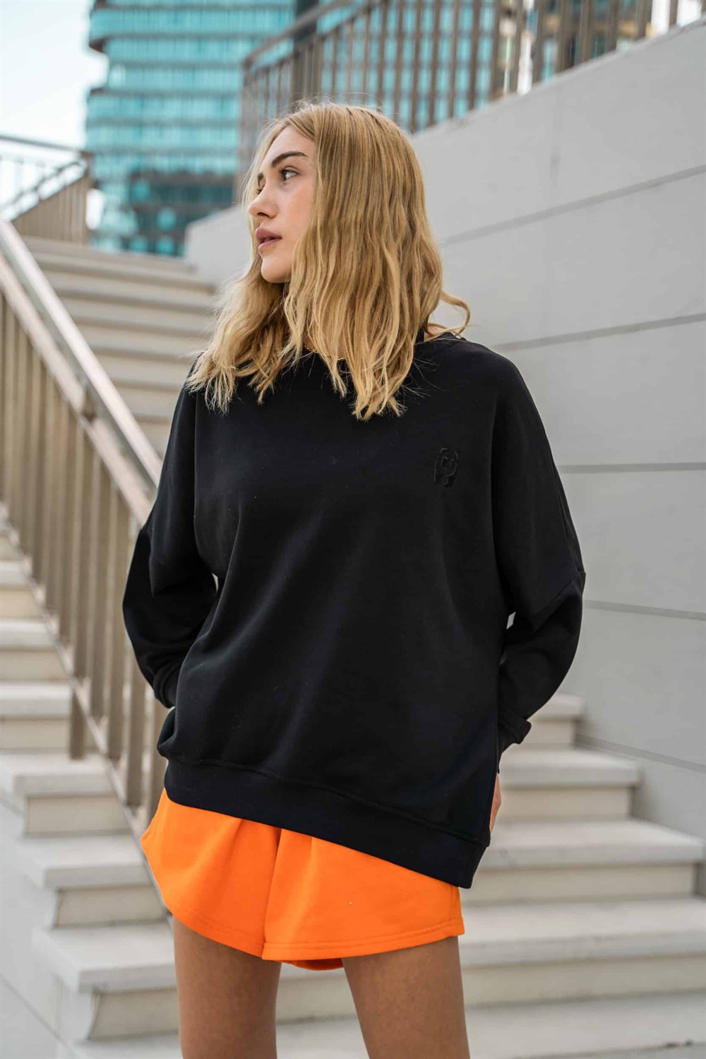 Kadın Oversize Siyah Sweatshirt