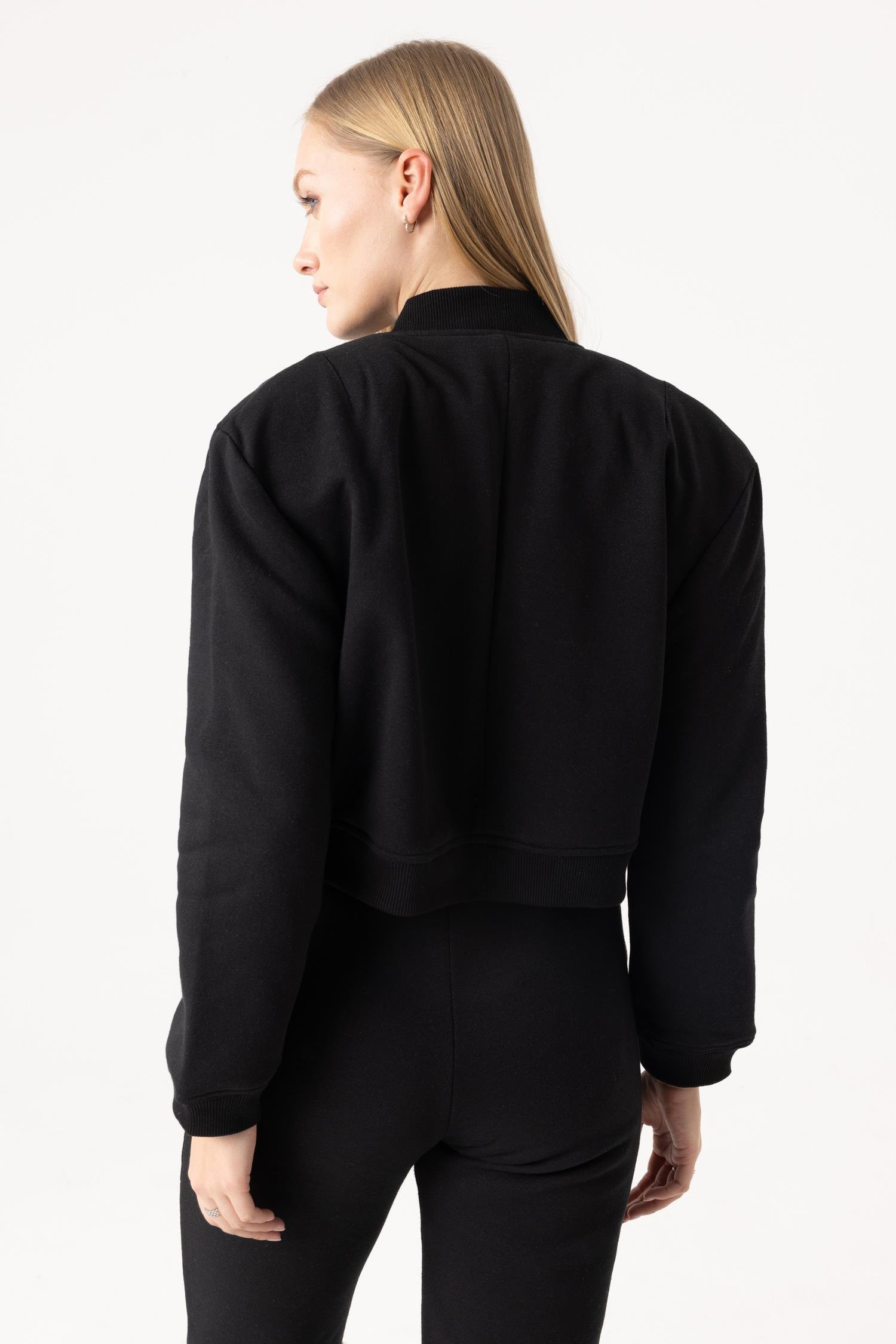 Kadın Vatkalı Siyah Ceket