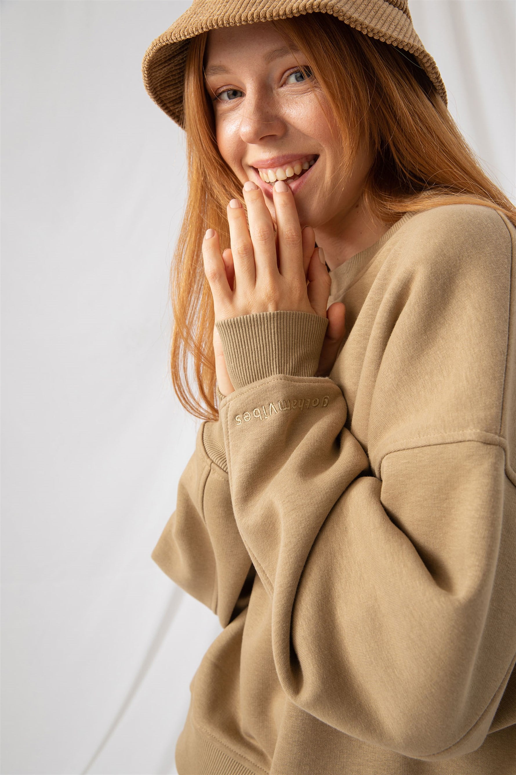 Kadın Vibe Oversize Bej Sweatshirt