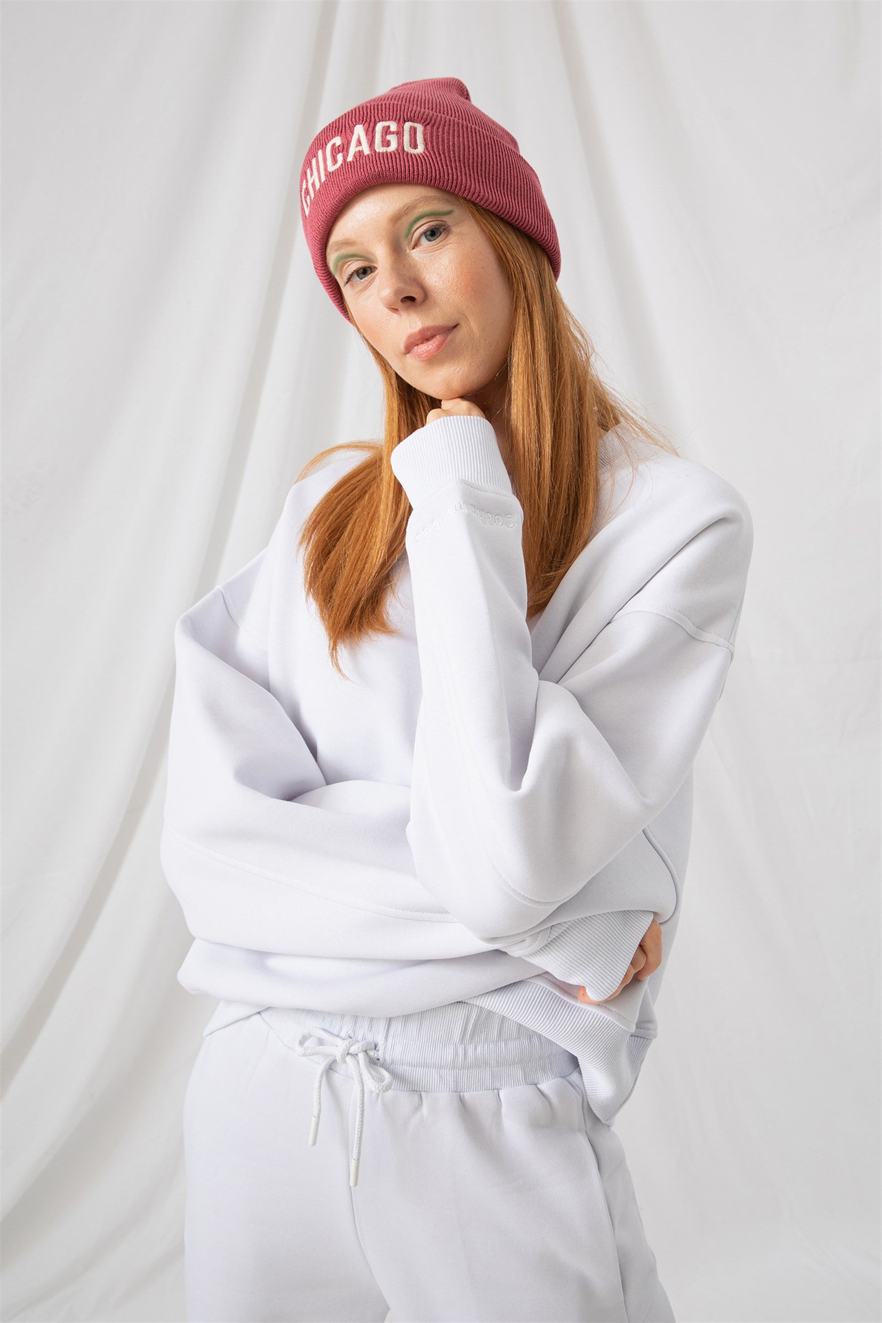 Kadın Vibe Oversize Beyaz Sweatshirt