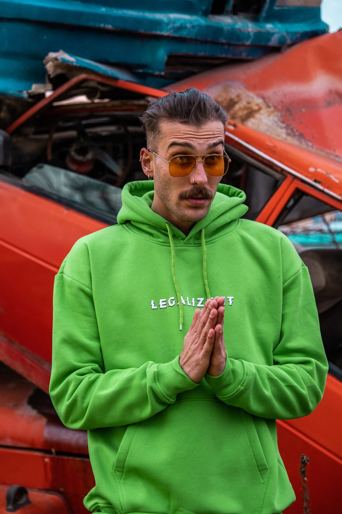 LEGALIZE IT V.2  HOODIE