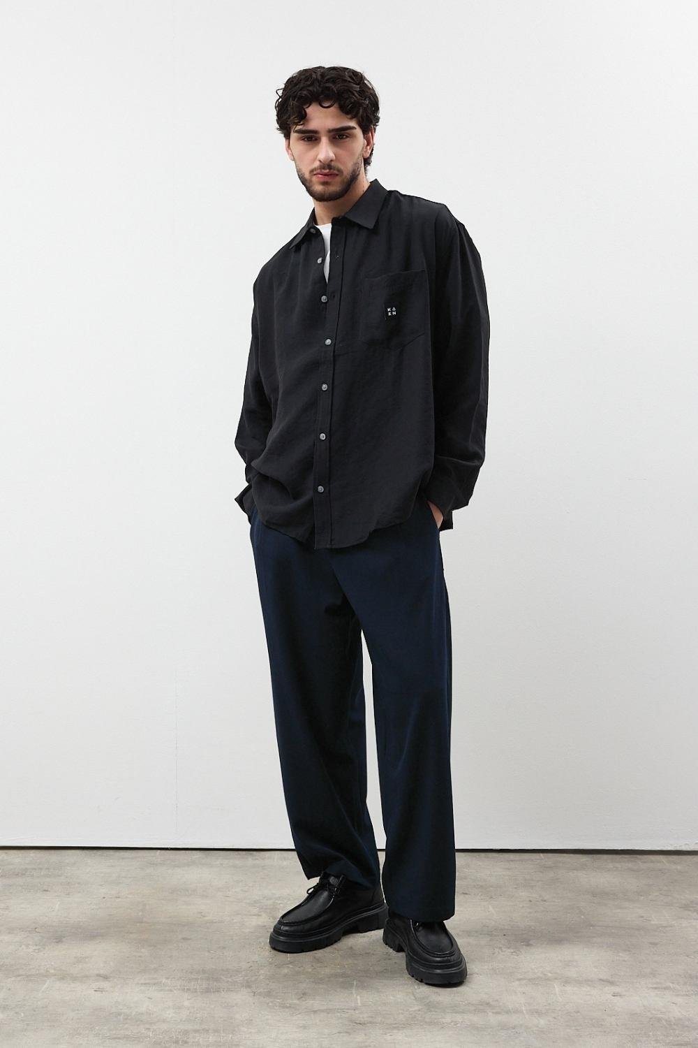 Modal Siyah Dökümlü Gömlek