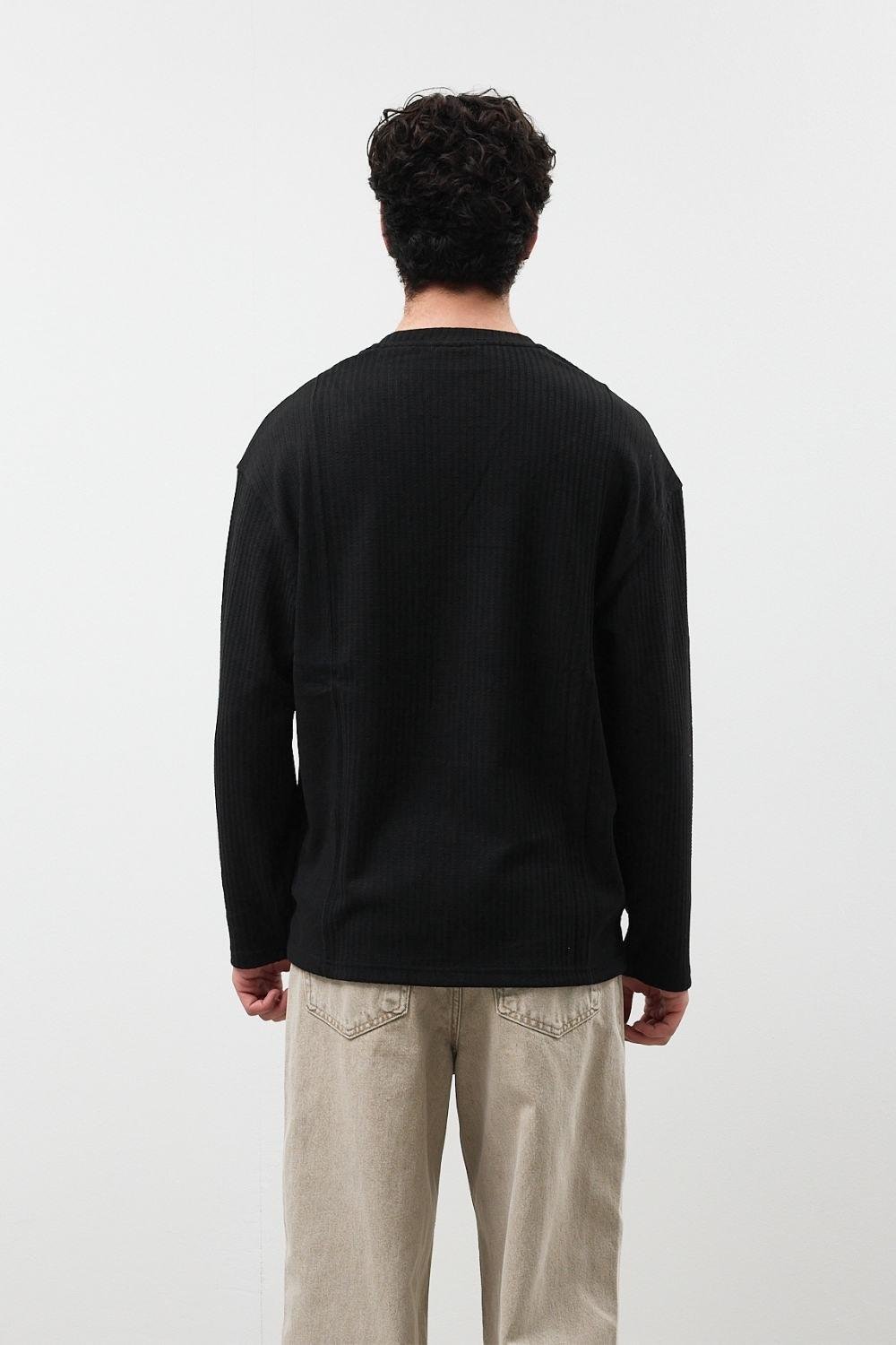 Saç Örgü Nakışlı Siyah Sweatshirt