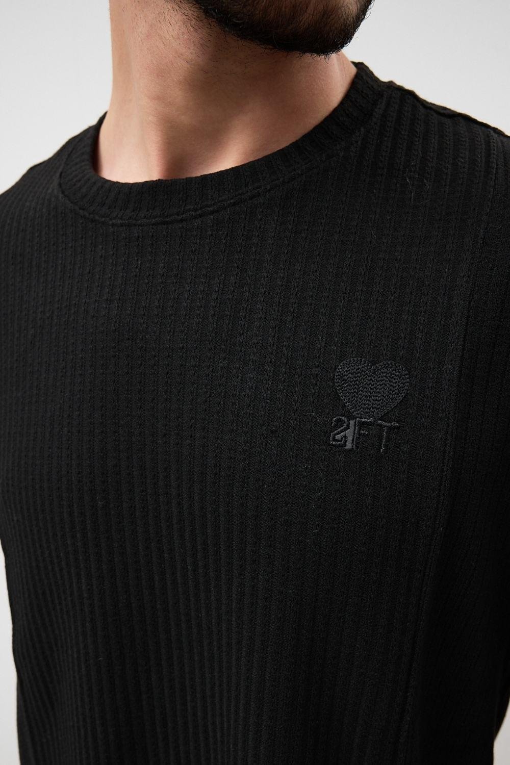 Saç Örgü Nakışlı Siyah Sweatshirt