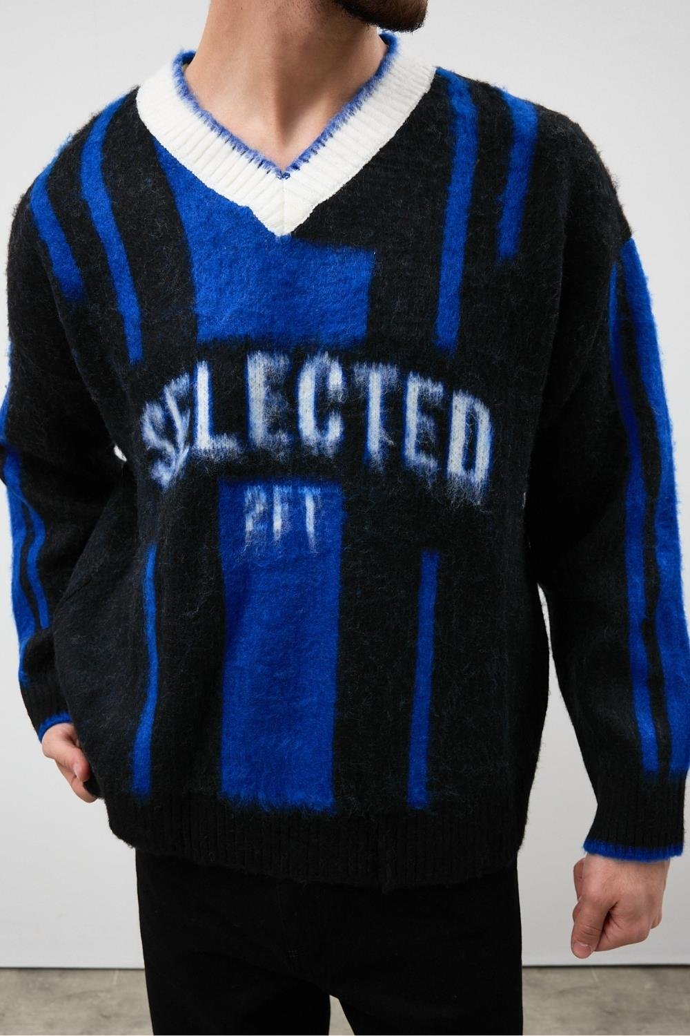 Selected Oversize Sakallı Çizgili Kazak