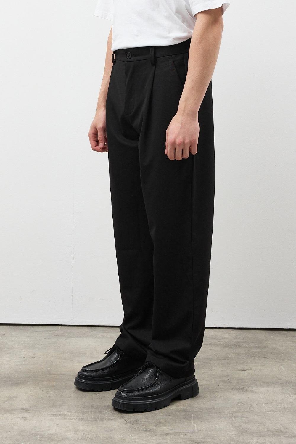 Tek Pileli Kumaş Siyah Pantolon